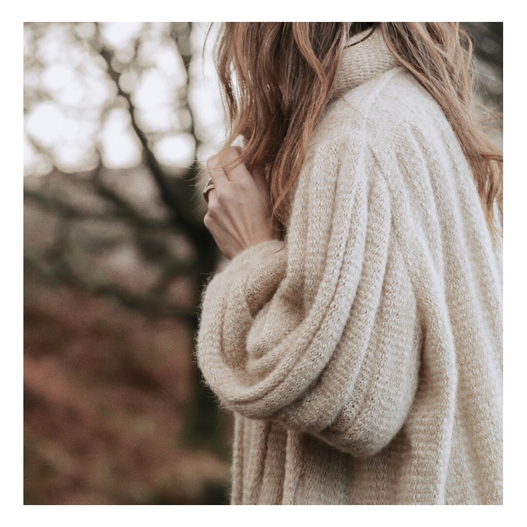 🌷 Spring is just around the corner, and while the promise of warmer days lingers, the current chill reminds us not to pack away our cozy knitwear just yet. 

Embrace the transitional weather with stylish knitwear and layers that effortlessly blend c