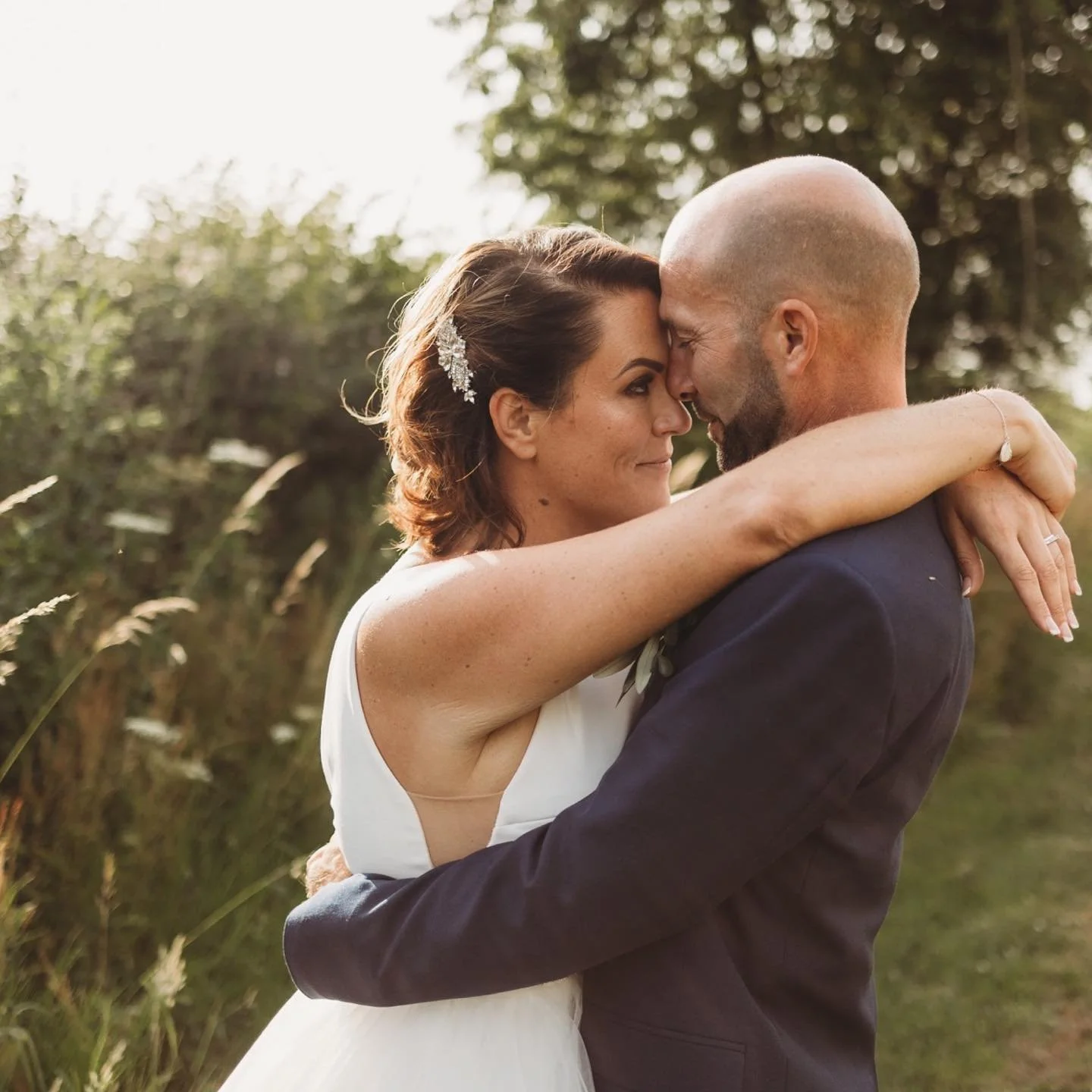 Congratulations Jo + Jason! @mrs_jo_acourt you look absolutely breath taking in your photos!!! &hearts;️