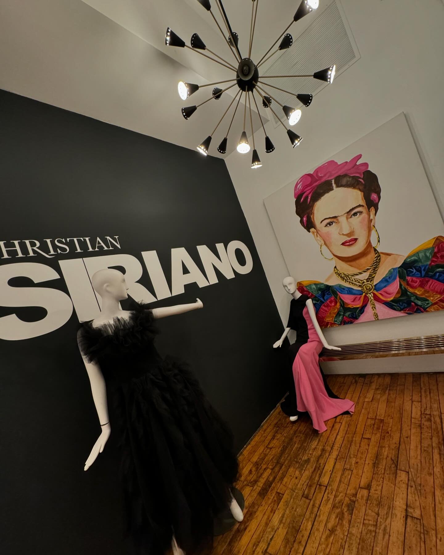 Who else is excited about NY fashion week?! We are!!!!
⁣
.⁣
.⁣
.⁣
.⁣
.⁣
#beauty #couture #couturedress #stylish #fashionweek #photooftheday #instafashion #fashionista #sewing #instagood #coutureaddict #trending #style #fashion #dress #sew #instagram 