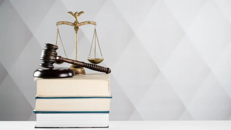 The Benefits of Summer Internships for Law Students