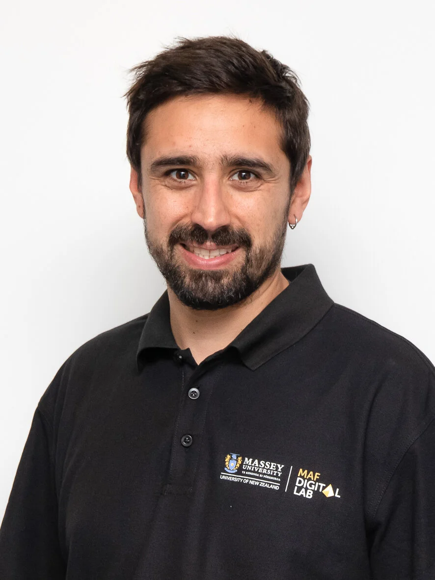  Sebastian Rivera 
 PhD Student 

 Sebastian is an Agronomist Engineer with a Masters in plant science from Chile. Sebastian’s research interests include postharvest physiology, pathology and technology of fruit. His PhD research focuses on the development of a standard methodology for the evaluation of textural properties of fresh blueberries. 