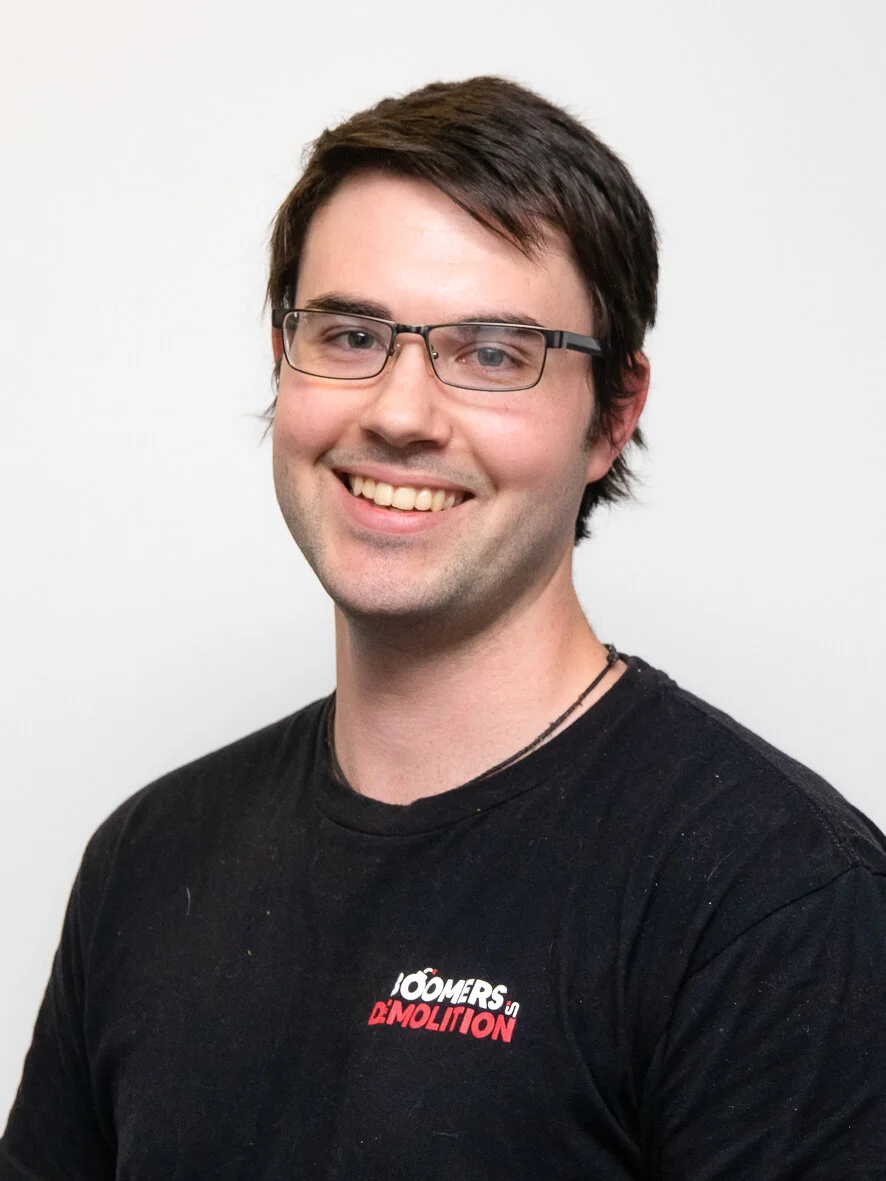  Talon Sneddon 
 PhD Student 

 Talon has a Bachelors in Agriscience, and is completing his Masters of Science (Horticulture). Talon is interested in plant cells, fruit physiology and data analysis. He will soon start his PhD which will continue his investigation of fruit skin damage within supply chains systems and the reasons for susceptibility to developing injury. 