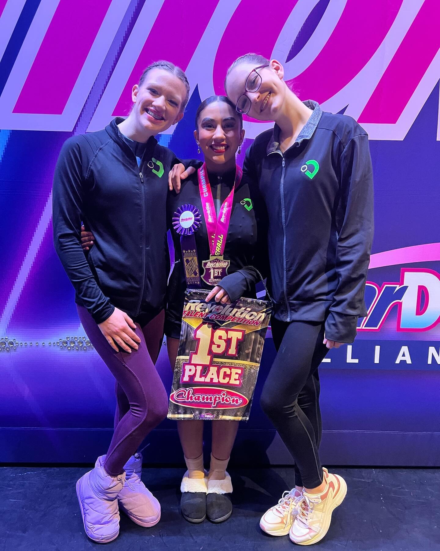 A small but exciting final awards ceremony! Congrats DI on an amazing weekend!
✨- Bird Set Free (Kimora): simply stunning special award, platinum, category 1st, 1st overall Level 1 Solos 15-19
