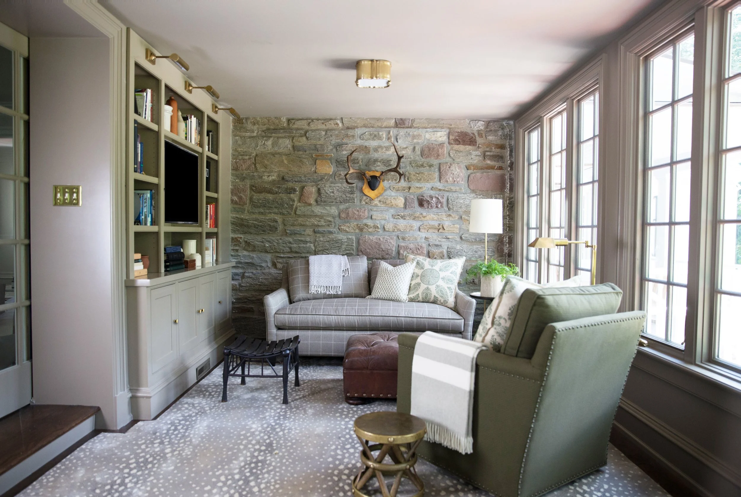 trip's office (08.04.2017)-2117-revised.jpg