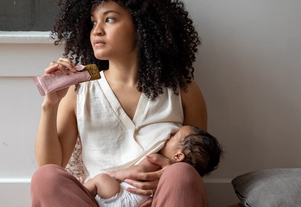 Breastfeeding Products: 25 Every Nursing Mama Needs! - Applecart Lane