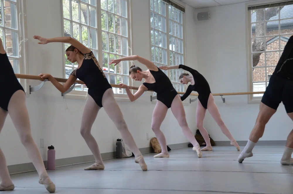 Summer Intensives 2024 — DeCruz Ballet