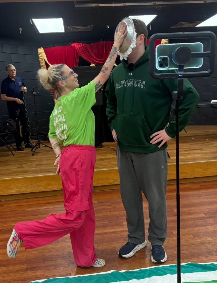 06-pie-gag-one-pie.jpg