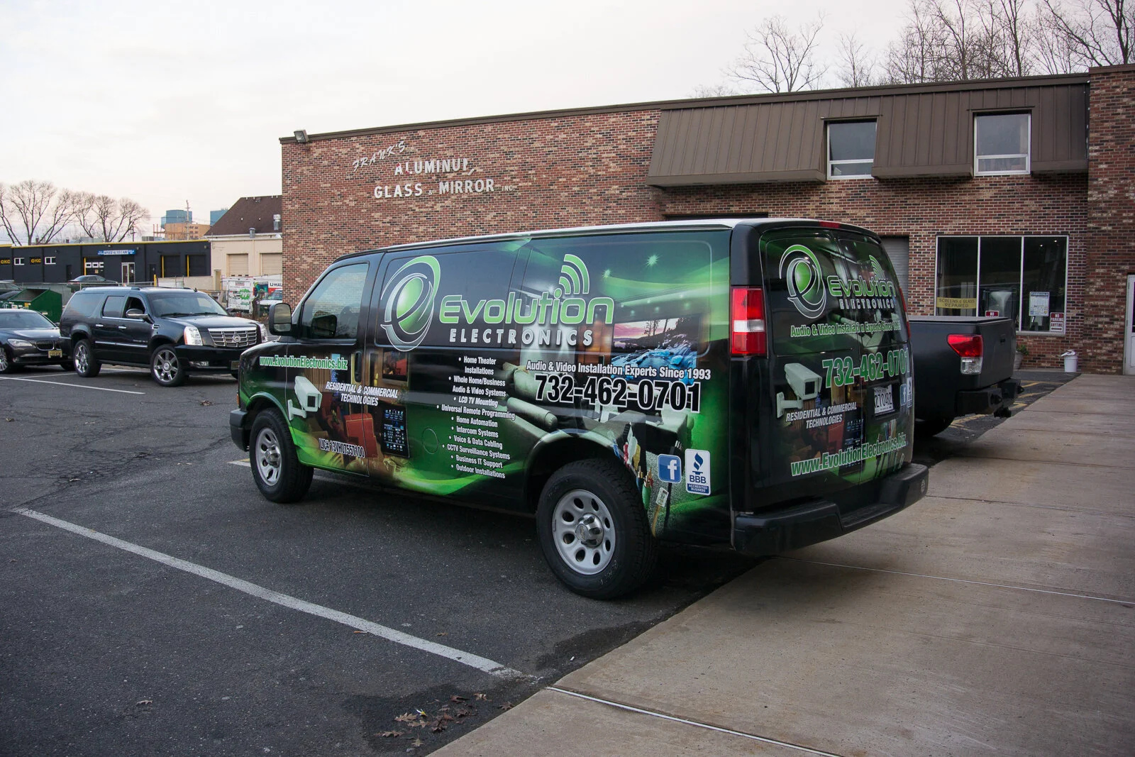 33a285dfe95e9ce7-0128web-1.jpg