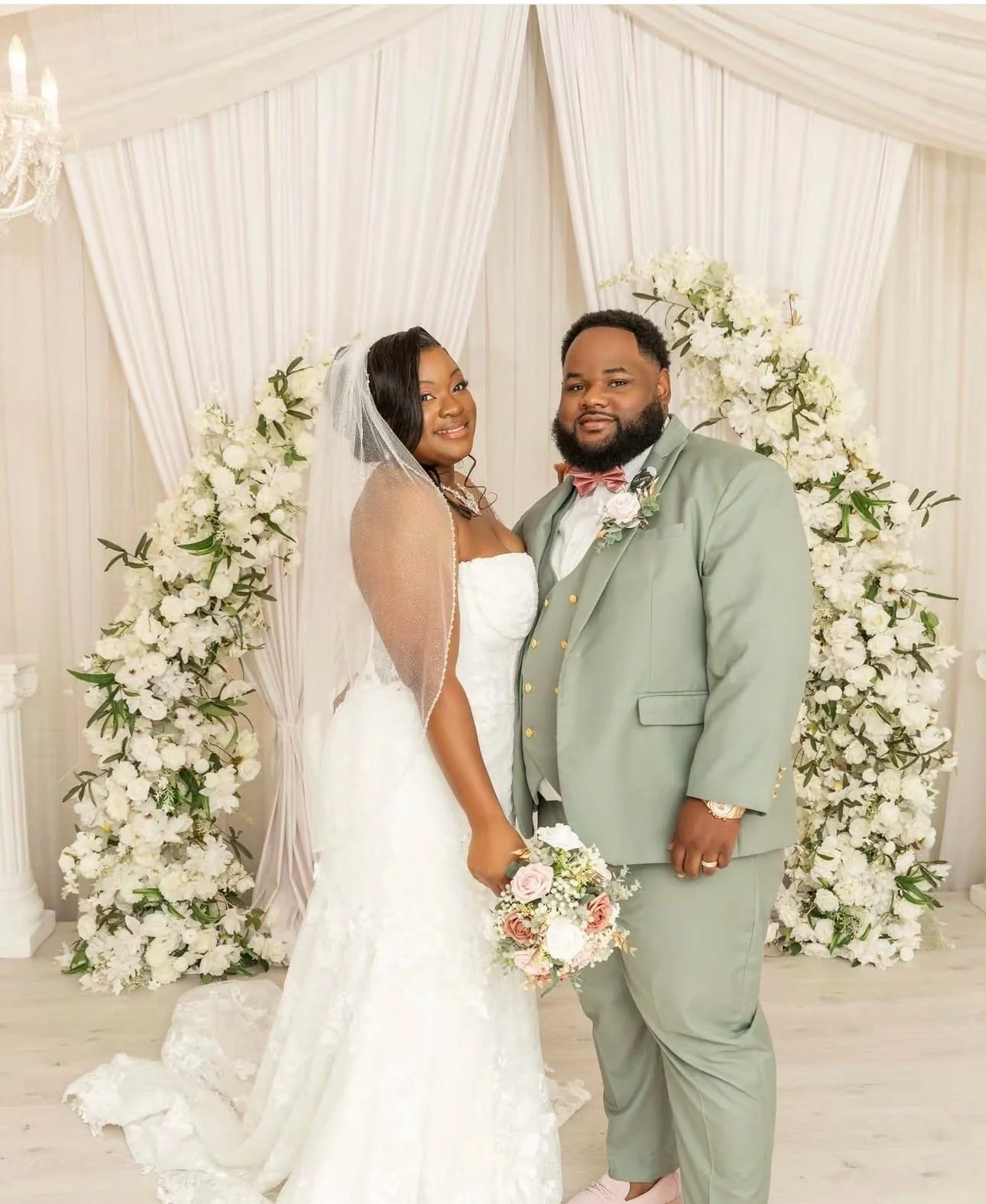 Checkout my beautiful bride @caseyylane and bridal party, glam by yours truly ❤️😍.