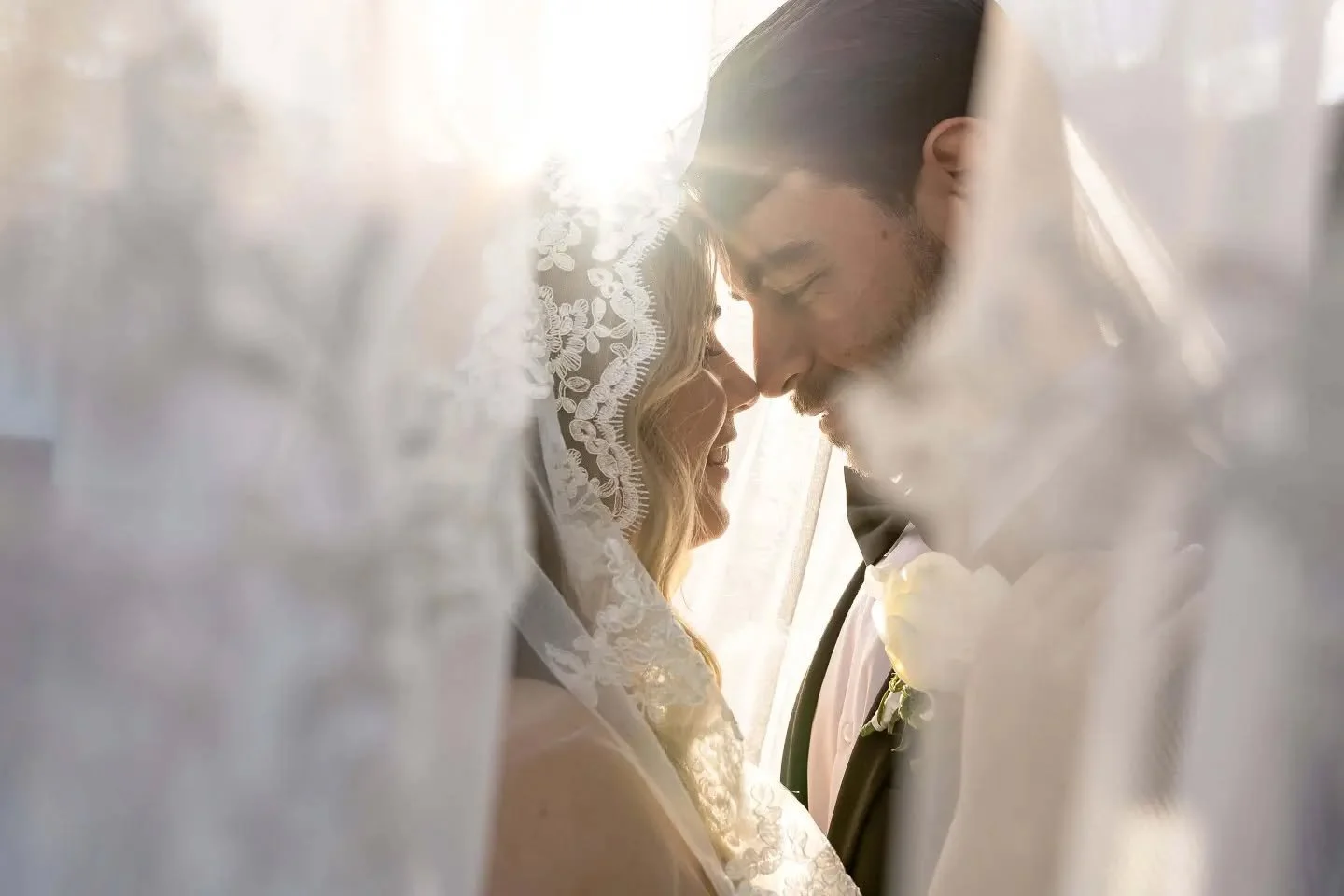 &ldquo;We&rsquo;re both camera-shy&hellip;&rdquo; they said.&nbsp;📸

Ummm Britt &amp; Dom&hellip; THE CAMERA WOULD LIKE A WORD!&nbsp;😍🔥

These two absolutely smashed it at their gorgeous Tiffany&rsquo;s Maleny wedding, and they didn&rsquo;t just l