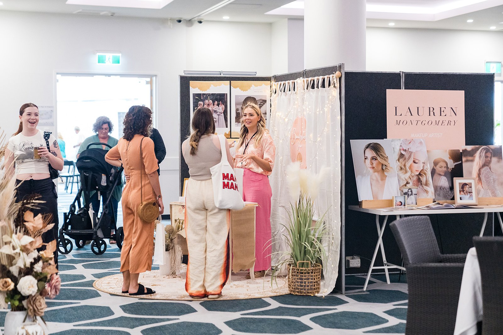 PLAN YOUR WEDDING AT A WEDDING EXPO — Sunshine Coast Photographer