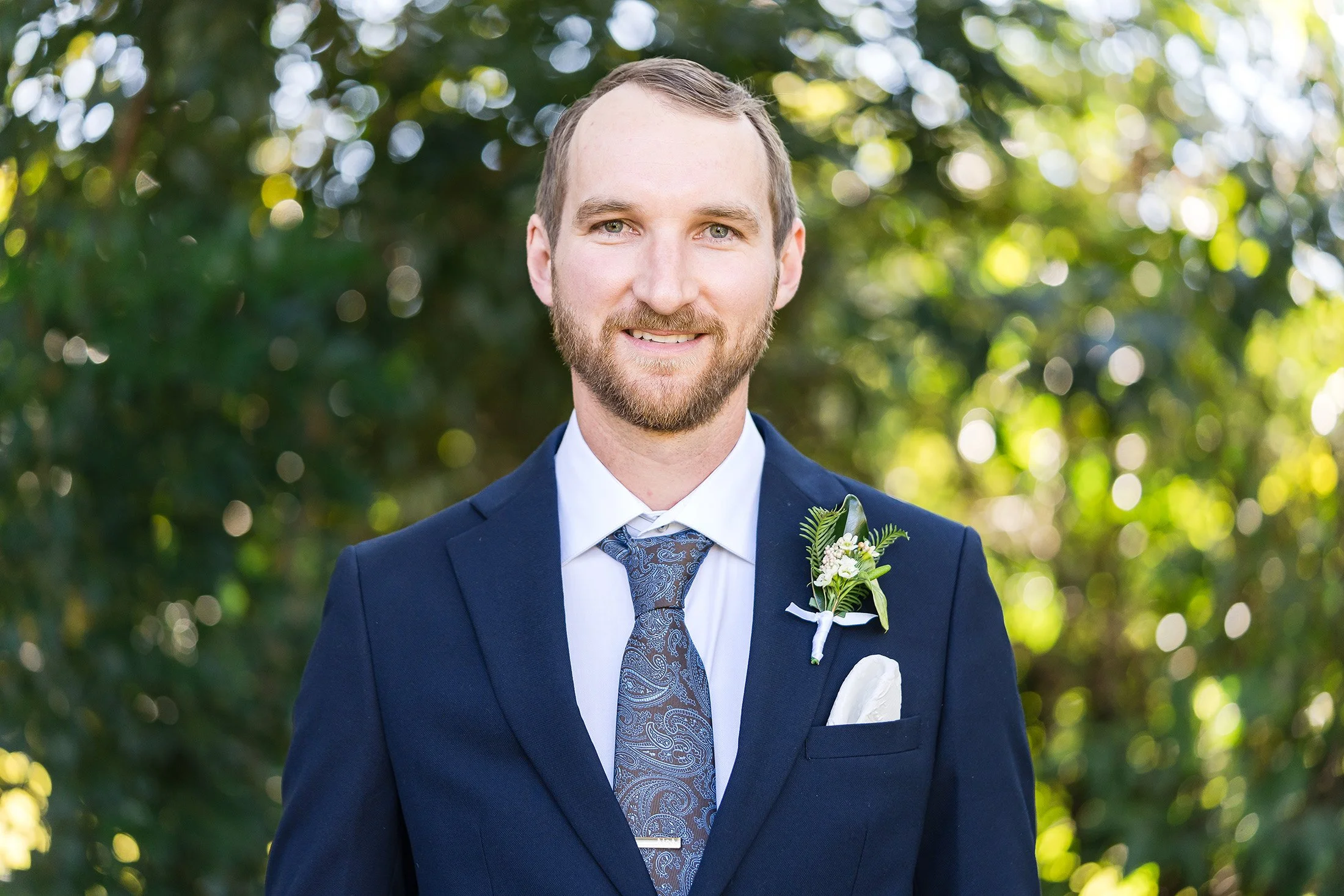 Groom portraits Lou O'Brien