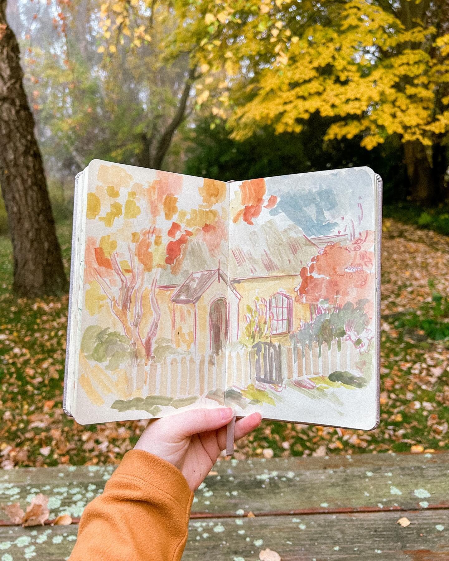 Some of the sketches from last weekend 🍂 The autumn weather was clear and sunny, and the mornings were misty and crisp. This travel/outdoor sketchbook has been neglected all year, so it was nice to finally fill some more pages. 
.
.
.
#sketchbookdra