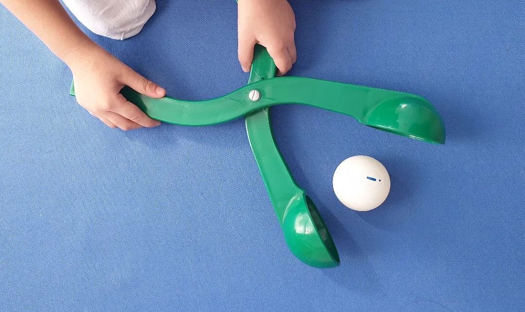 Jumbo tongs or jumbo kiap kiap? 🤭