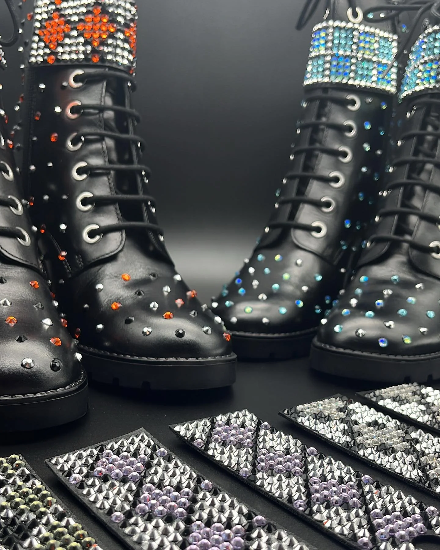 &bull; Strap &amp; Boot Commission &bull;

A small look at a recent commission featuring boots and custom straps! What designs can you spot? 👀

&bull; Custom Rhinestoning and Strap Creation By @quickchangedesigns in London, UK 🇬🇧 &bull;

DM/Email 