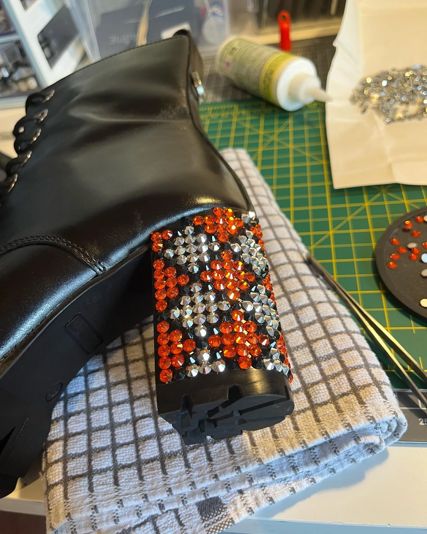&bull; Boots In Progress &bull;

We&rsquo;re currently working on a custom commission using this stunning design. Can&rsquo;t wait to see the completed pair of boots! 🧡

COMMISSIONS ARE OPEN

&bull;
&bull;

#sixcosplay #six #sixthemusical #sixlondon