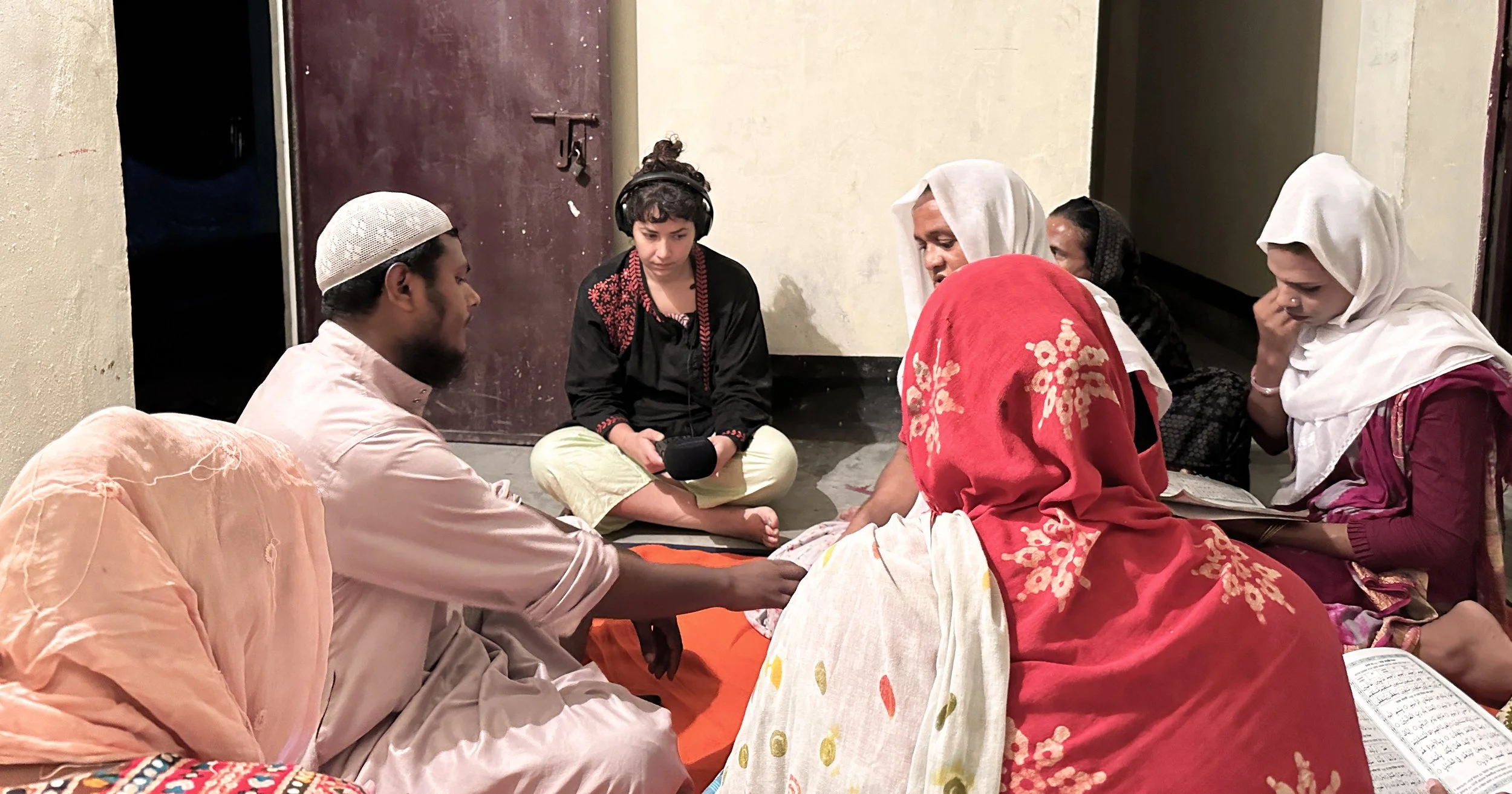 Sahar Zand BBC world Service The Documentary Religioun Islam Muslim Hijra Transgender Bangladesh Mosque Women LGBTQi Radio 4
