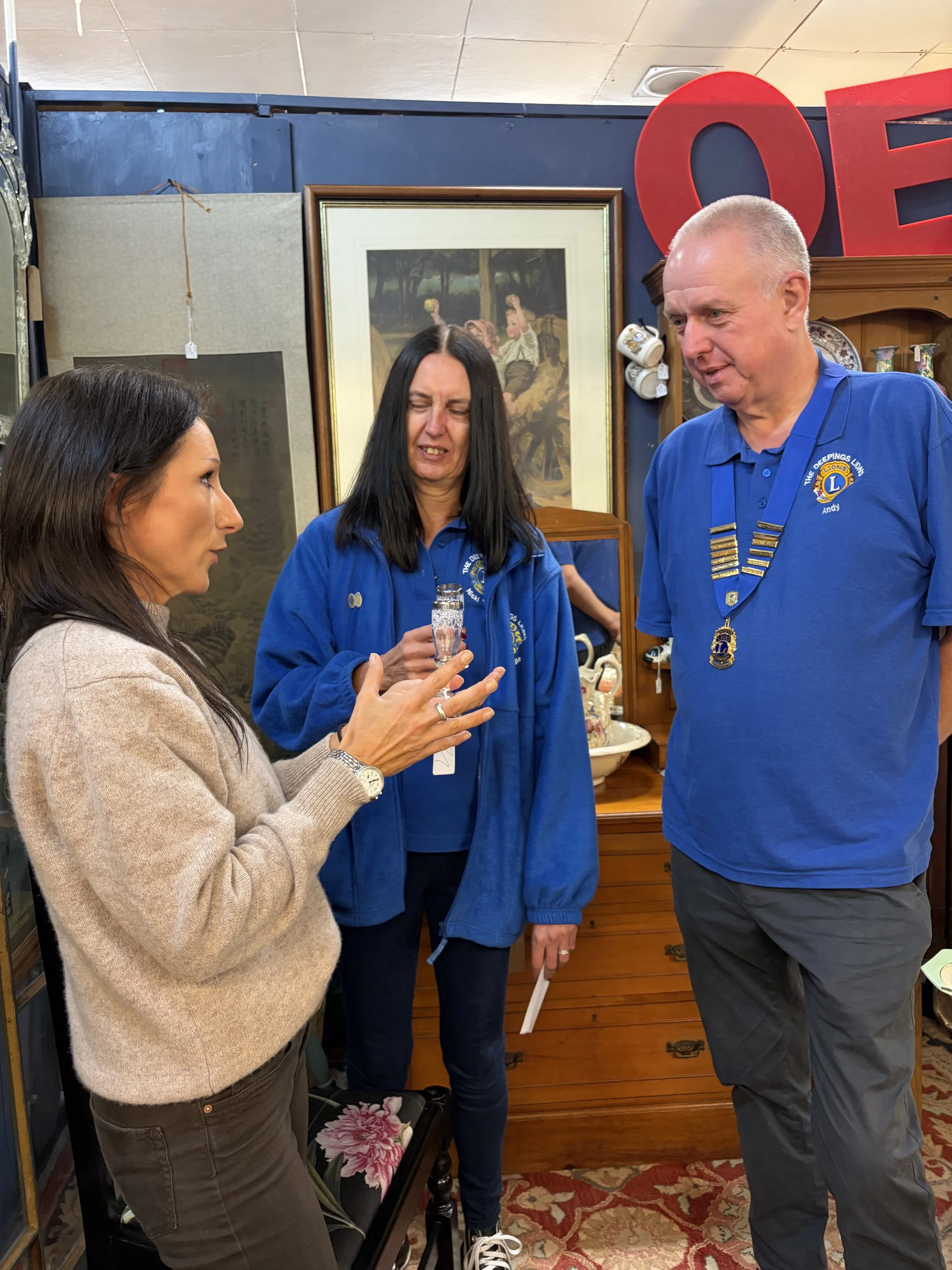 Two local charity goliaths in the bargain hunt ring!