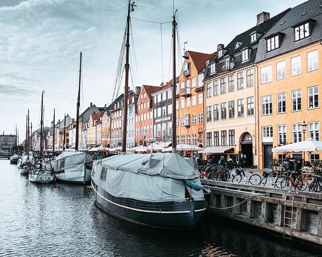 The beautiful view of Nyhavn in Copenhagen. Wonderfull city, amazing time spent. ⠀⠀⠀⠀⠀⠀⠀⠀⠀⠀⠀⠀ ⠀⠀⠀⠀⠀⠀⠀⠀⠀⠀⠀⠀ ⠀⠀⠀⠀⠀⠀⠀⠀⠀⠀⠀⠀ ⠀⠀⠀⠀⠀⠀⠀⠀⠀⠀⠀⠀ ⠀⠀⠀⠀⠀⠀⠀⠀⠀⠀⠀⠀ ⠀⠀⠀⠀⠀⠀⠀⠀⠀⠀⠀⠀
#copenhagen #nyhavn #colours #harbour #citytrip #vacay #scandinavia #light #fujifilm #fujif