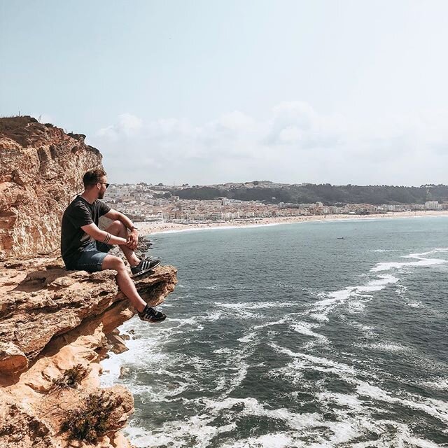 When visiting Nazar&eacute; 🤷🏻&zwj;♂️ ⠀⠀⠀⠀⠀⠀⠀⠀⠀⠀⠀⠀ ⠀⠀⠀⠀⠀⠀⠀⠀⠀⠀⠀⠀ ⠀⠀⠀⠀⠀⠀⠀⠀⠀⠀⠀⠀ ⠀⠀⠀⠀⠀⠀⠀⠀⠀⠀⠀⠀ ⠀⠀⠀⠀⠀⠀⠀⠀⠀⠀⠀⠀ ⠀⠀⠀⠀⠀⠀⠀⠀⠀⠀⠀⠀
#view #portugal #nazare #vacay #portrait #sunshine #mountain #mood #man #boy #photography #photographer #sea #waves #visitportugal #