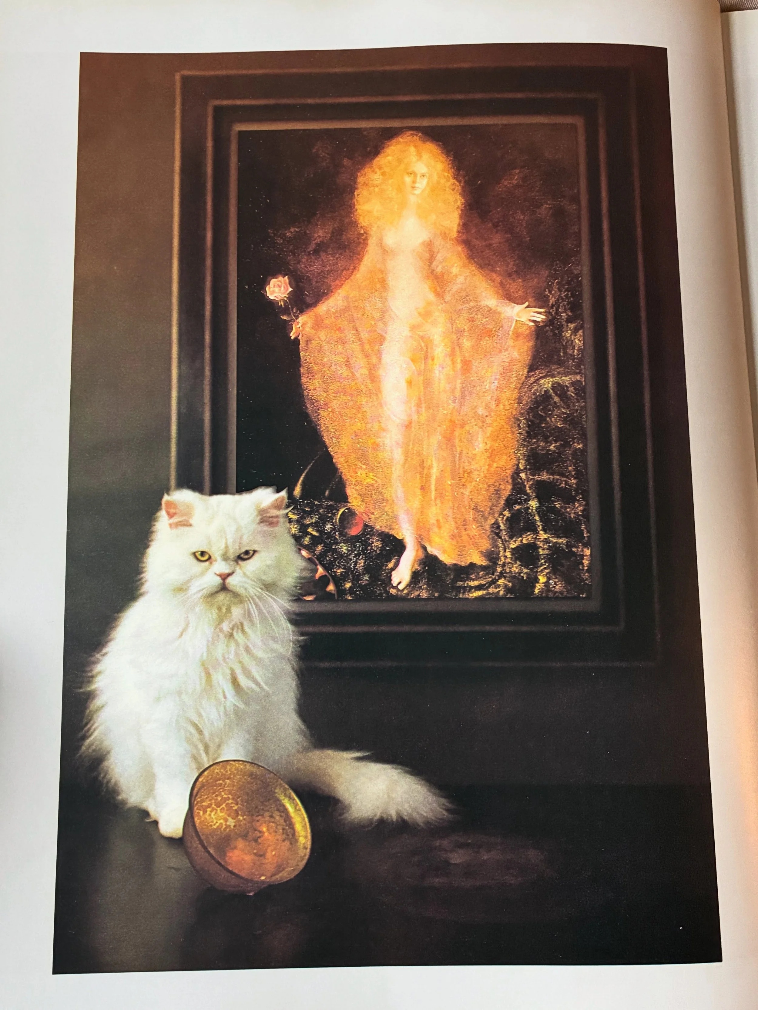 Leonor Fini studio, paintings and her cats 🏹