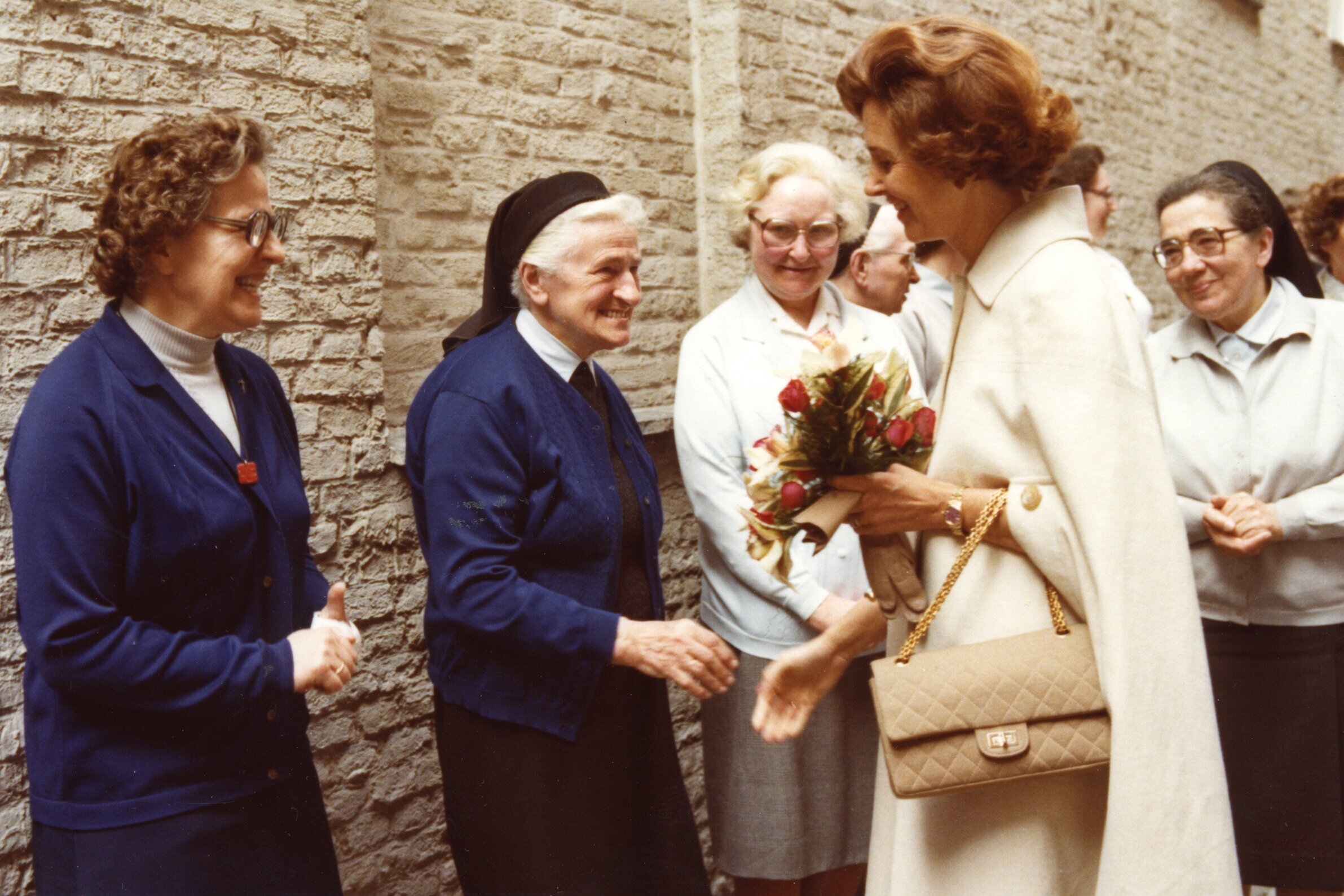 Bezoek van koningin Fabiola aan het klooster van de zusters Apostolinnen - 1978