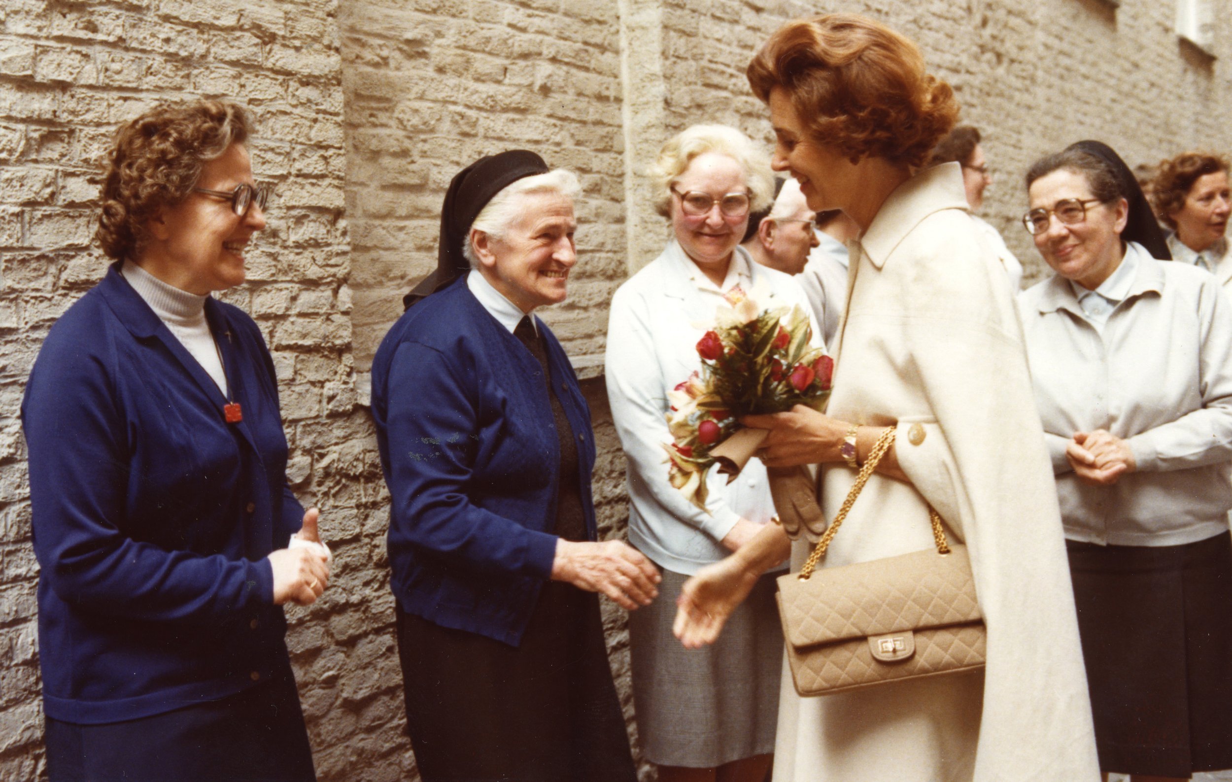 Visite de la reine Fabiola au couvent des soeurs apostolinnes , 1978