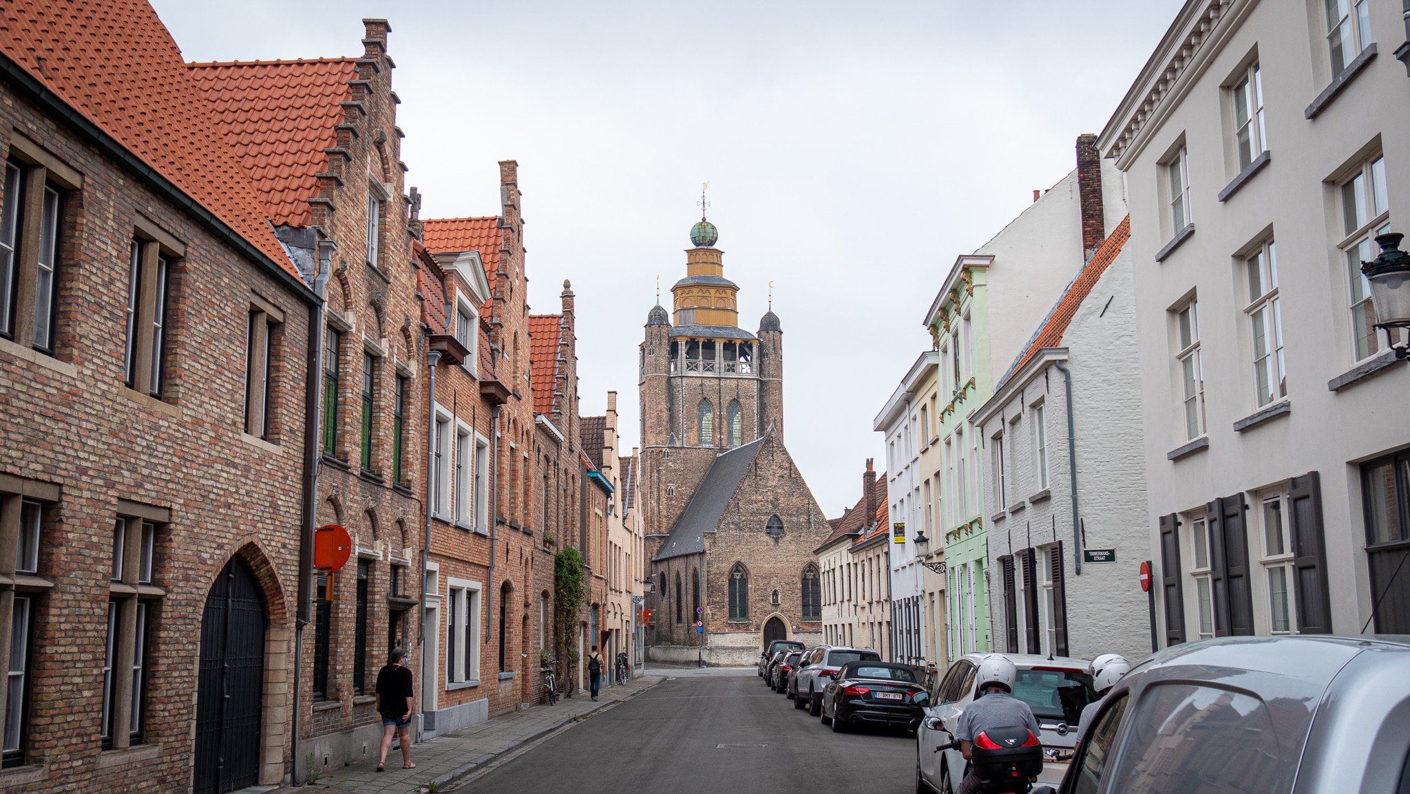 An Almost Hidden Medieval Estate in Bruges