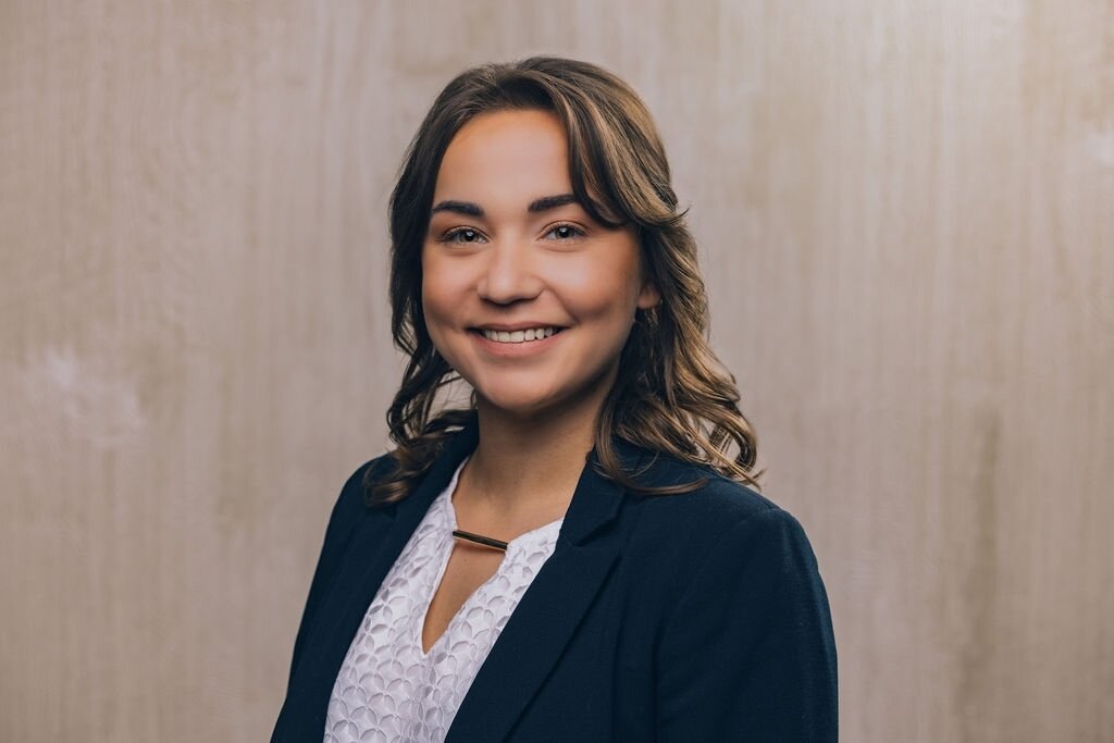 Happy Team Tuesday! ⁣
MacKenzie Iverson is a familiar face by now, but we hope you will get to know her better. MacKenzie received her law degree in 2021, but she started honing her family law skills by clerking at Christophillis &amp; Gallivan throu