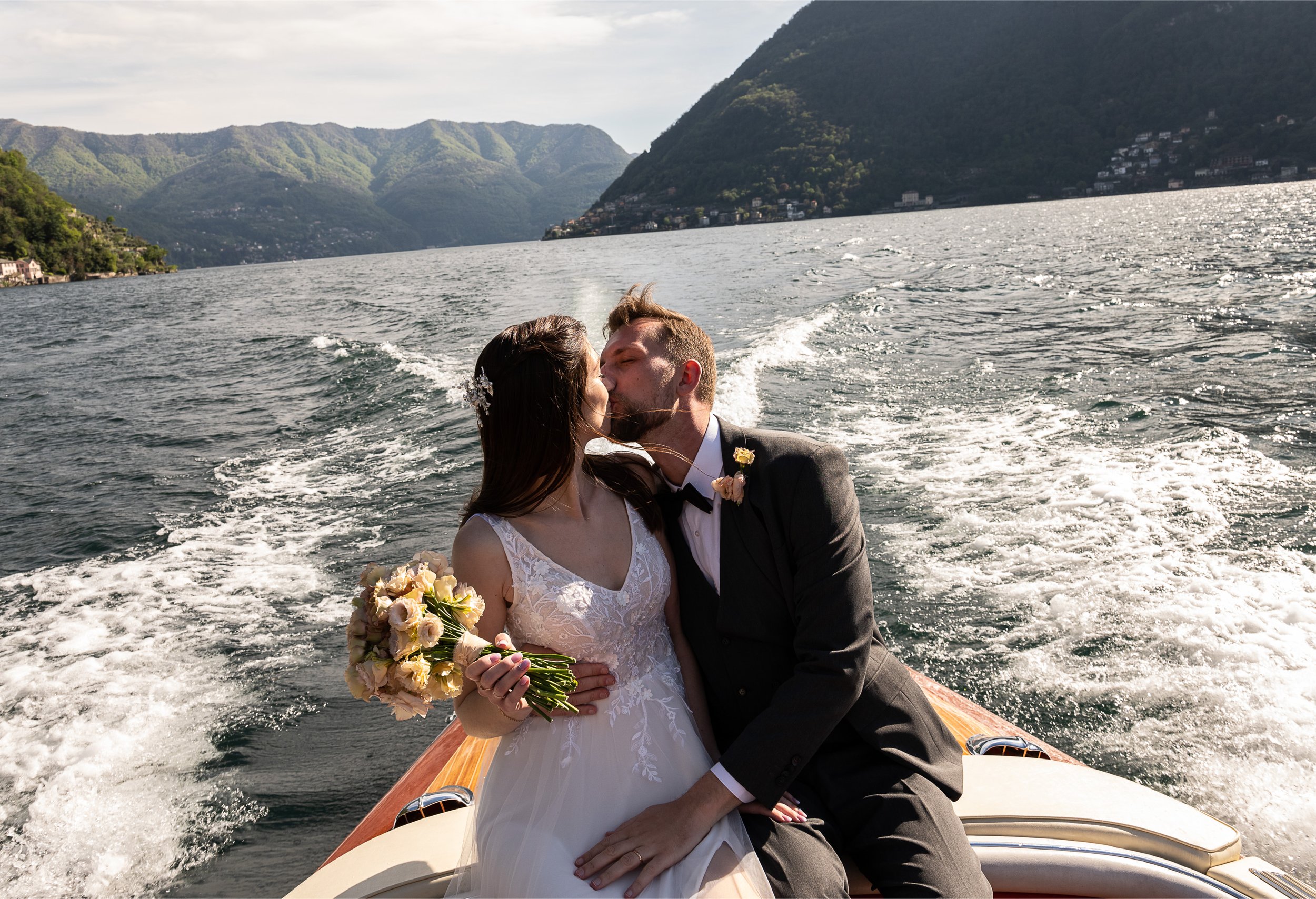 31-riva-boat-tour-lake-como-wedding-photography.jpg