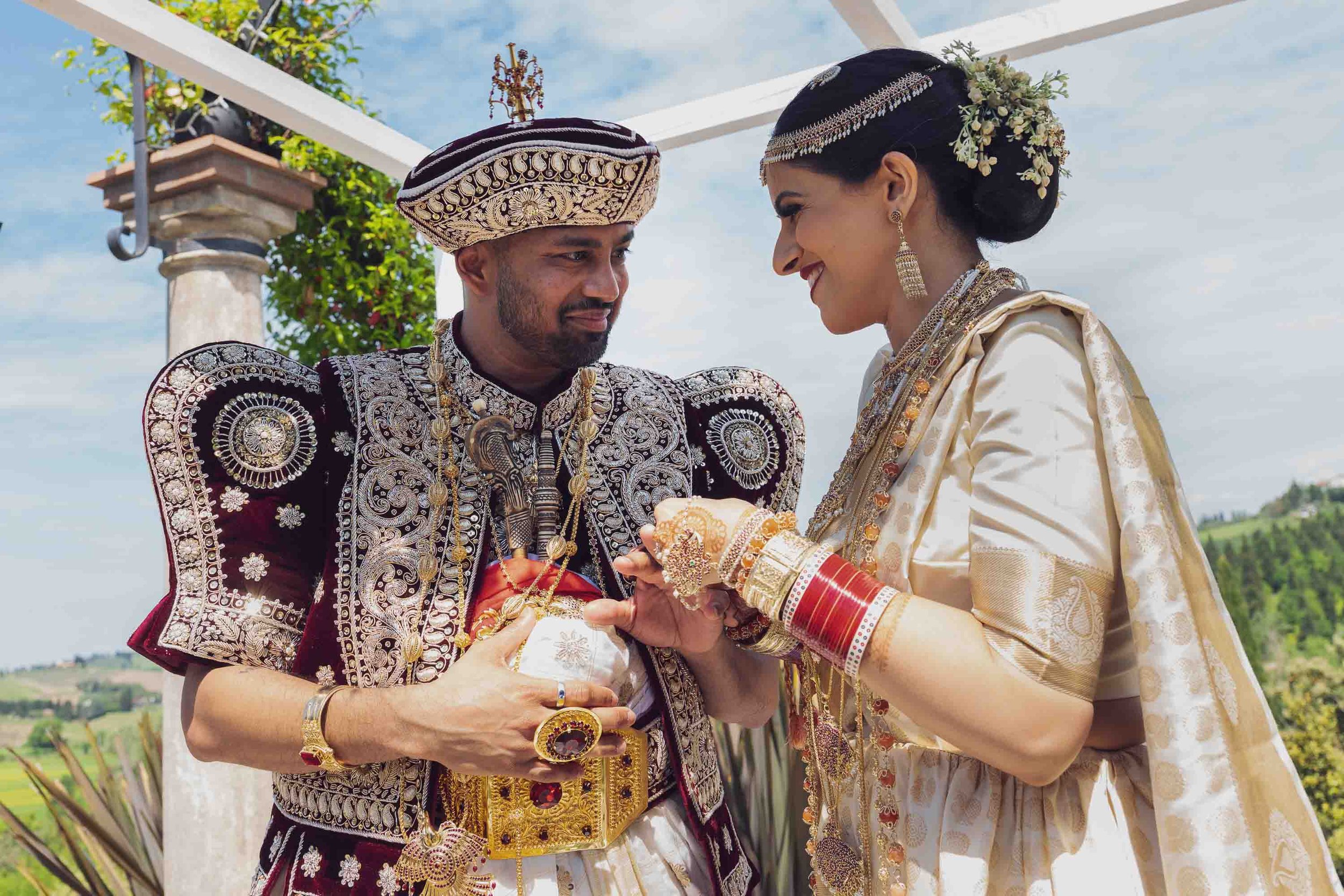 13-sri-lankan-wedding-the-poruwa-ceremony-wedding-chandhima-ishara-vincent-aiello-photography.jpg