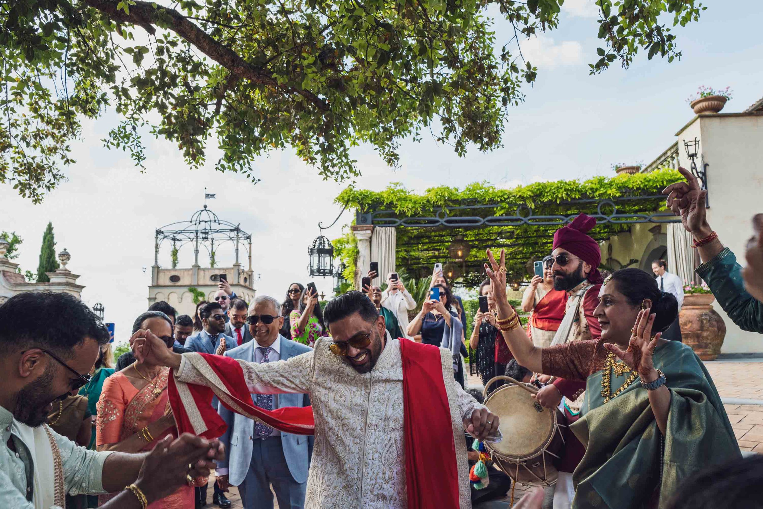 29-milni-indian-hindu-wedding-tenuta-corbinaia-vincent-aiello-photography.jpg