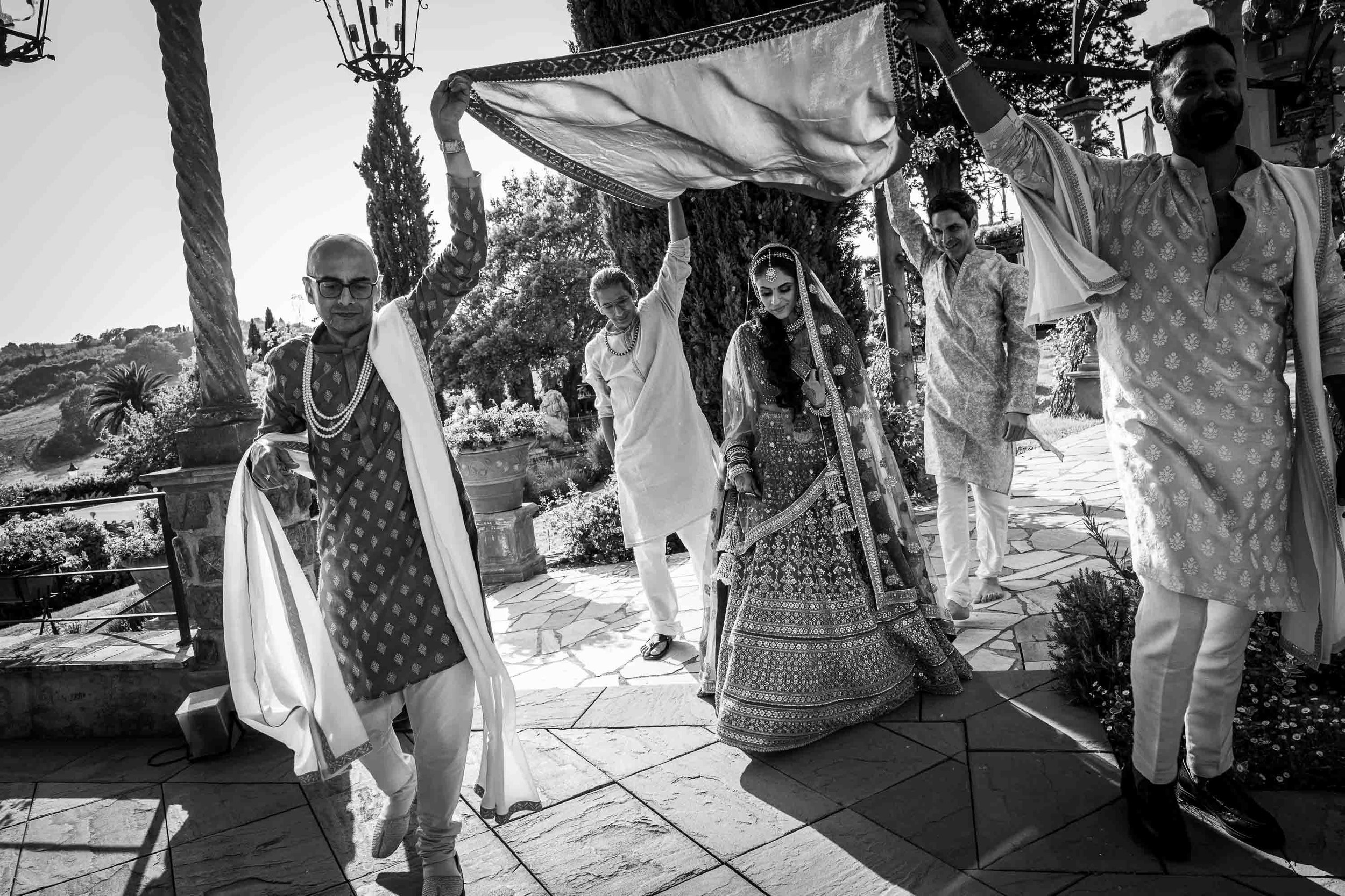 32-kanja-indian-hindu-wedding-tenuta-corbinaia-vincent-aiello-photography.jpg