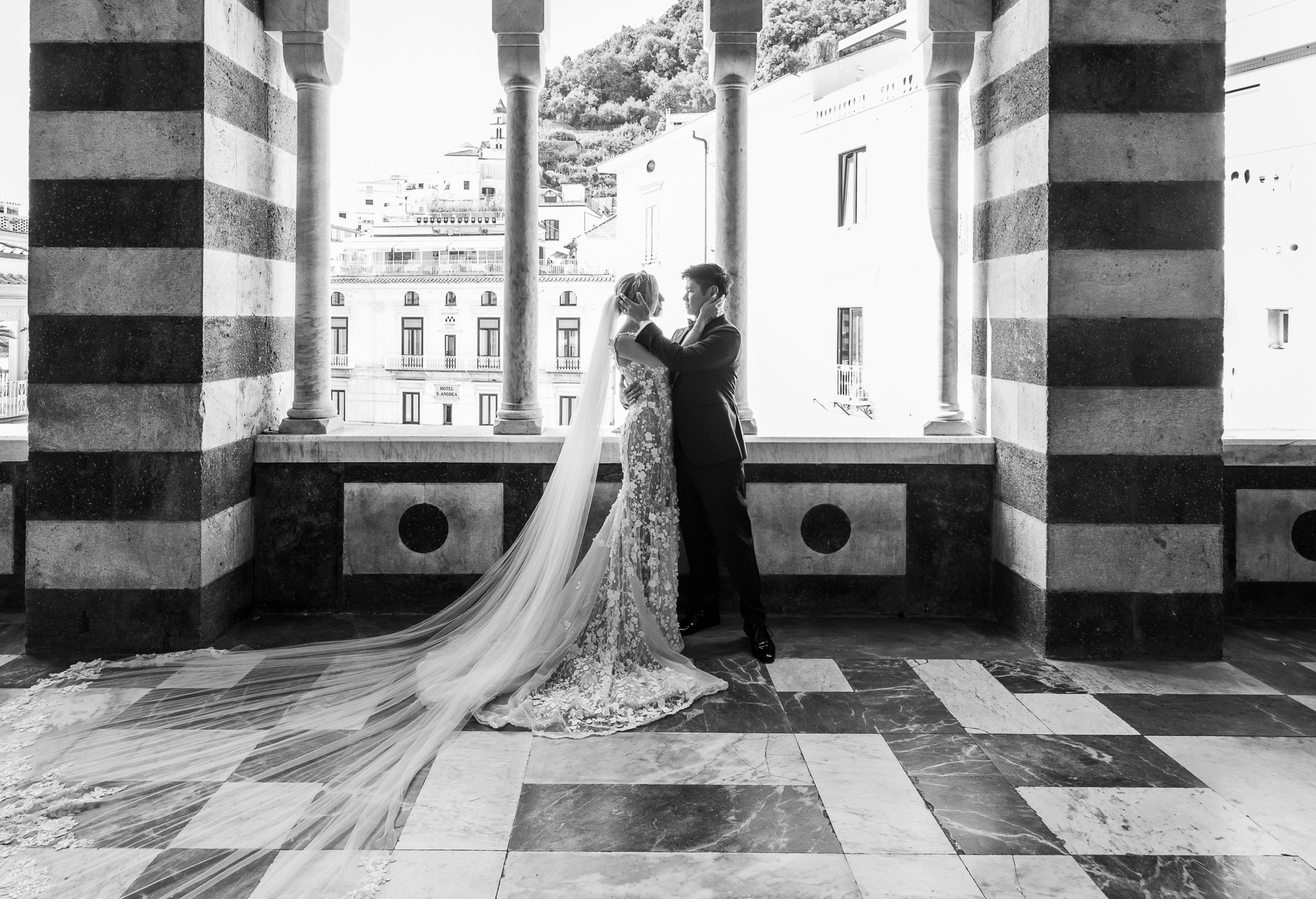 Elopement_Amalfi_Coast_Vincent_Aiello_Photography_positano_Sorrento_Couple Shoot_Wedding_Photography_00001.jpg