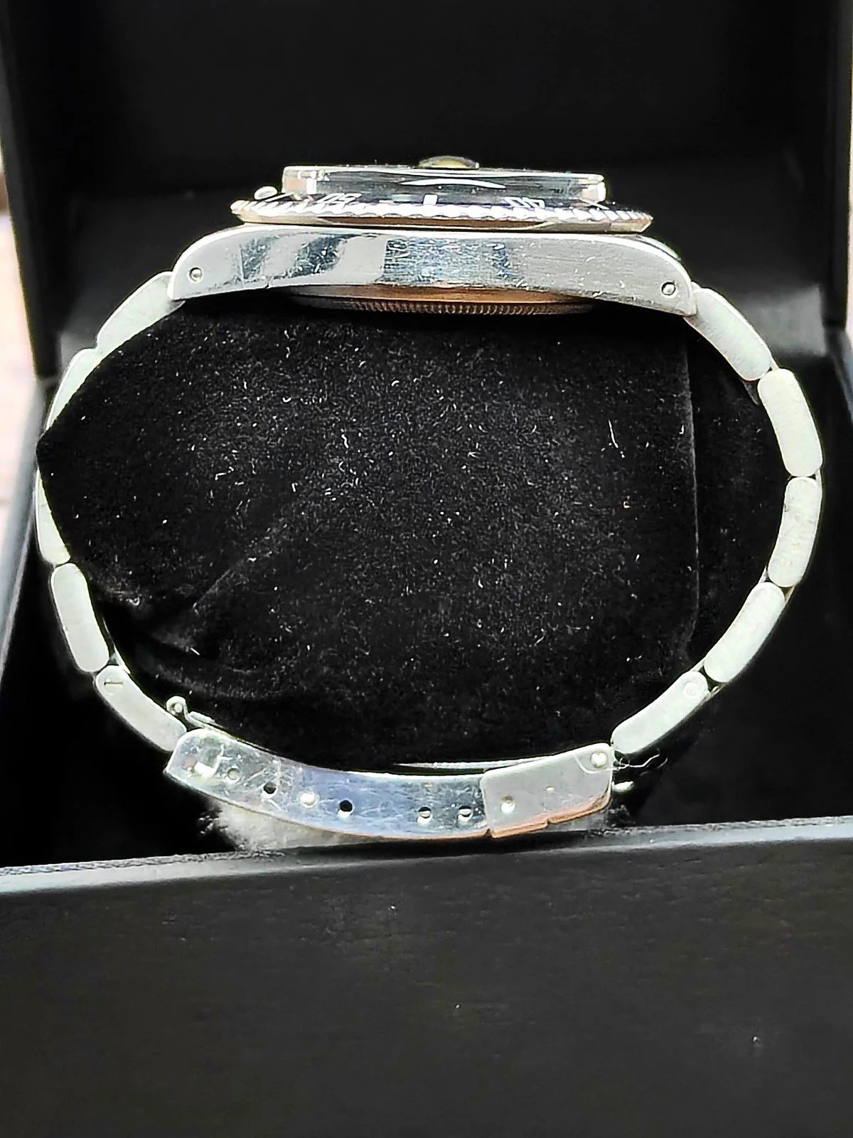 rolex-sub-date-1680-1978-case-side.jpg