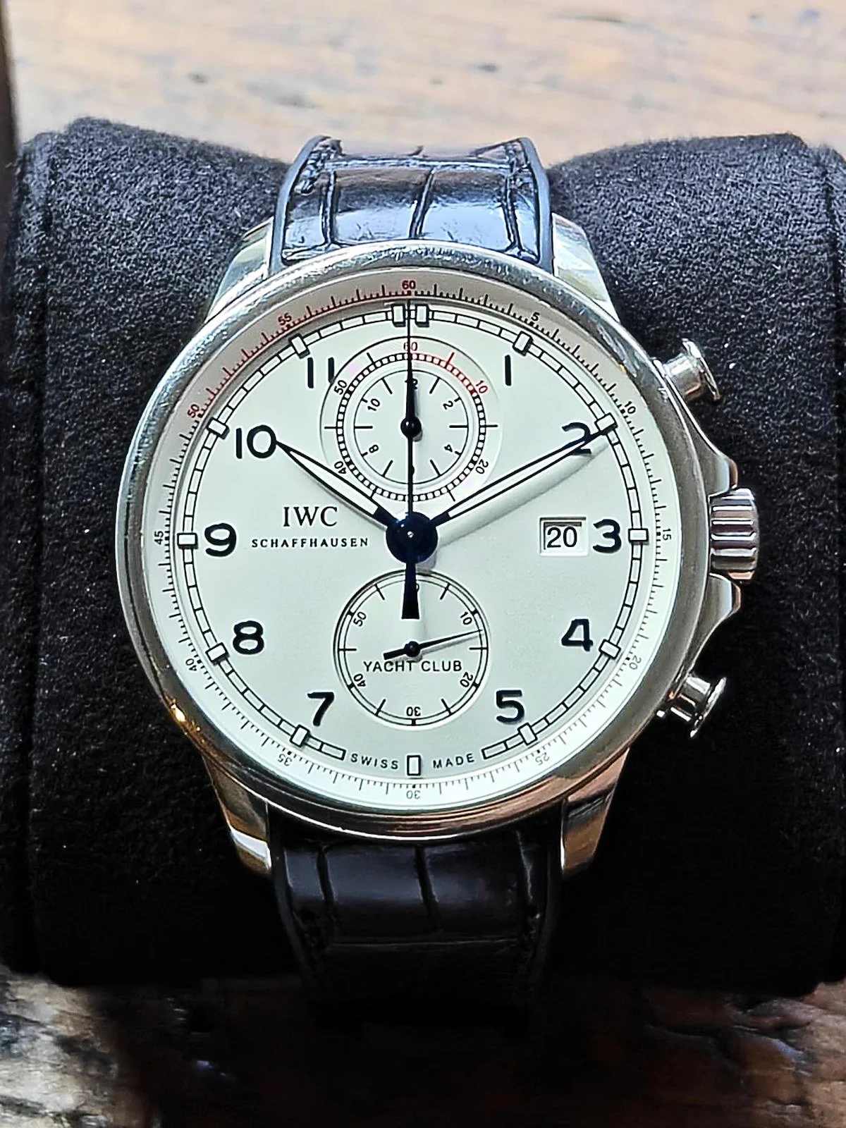 iwc-portugieser-yacht-club-iw390216-dial-cover.jpg