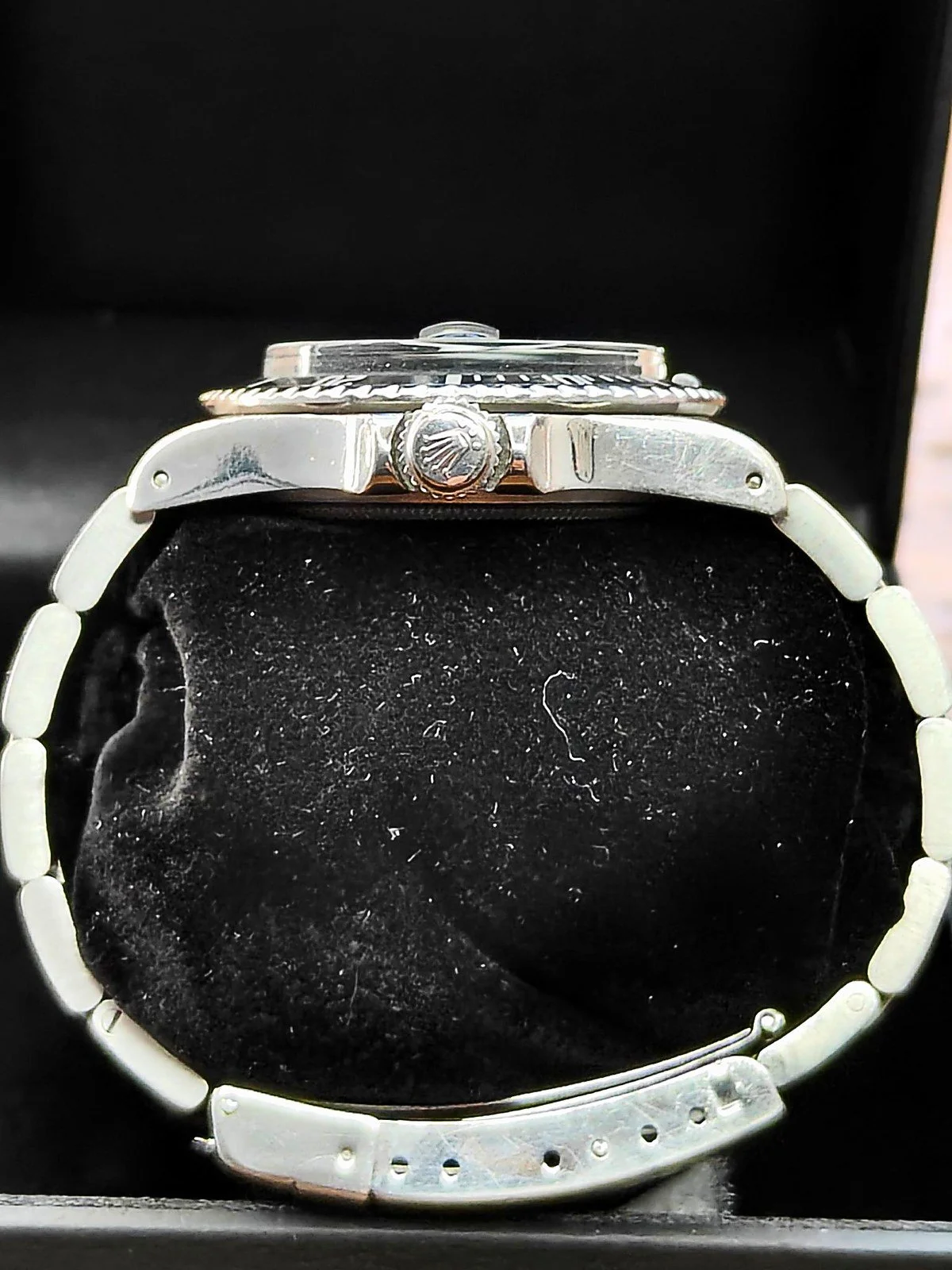 rolex-sub-date-1680-1978-case-crown.jpg