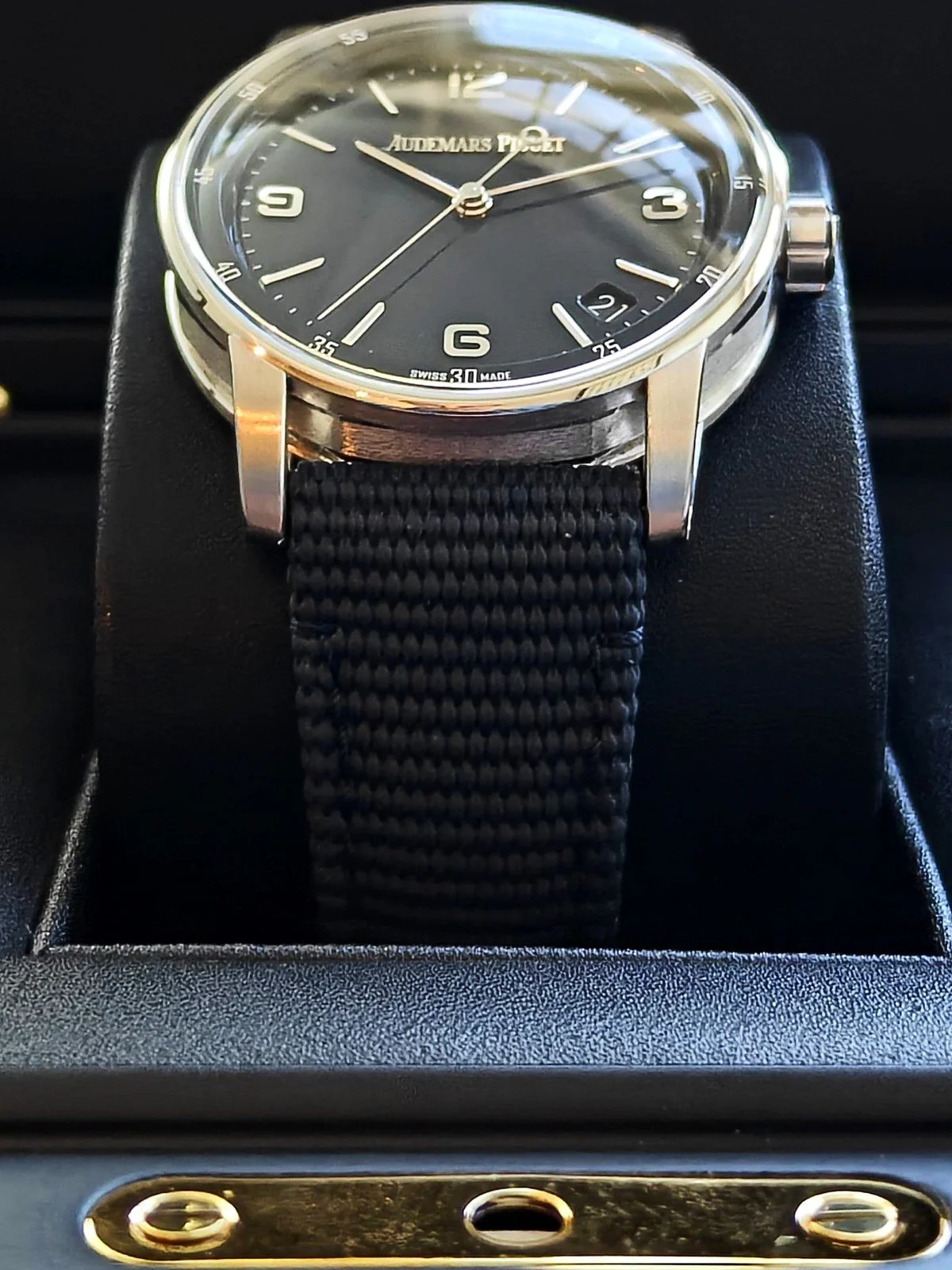 audemars-piguet-code-1159-15210bc-blue-dial-box.jpg