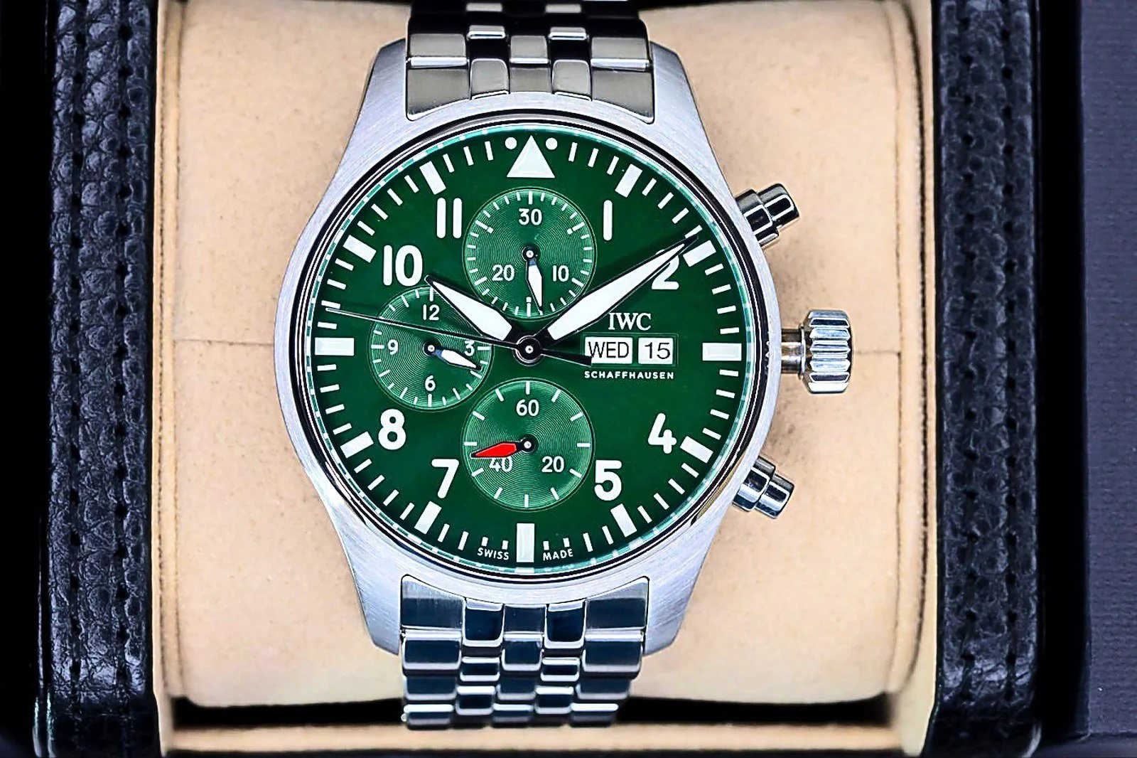 iwc-pilots-chronograph-iw378006-green-dial-cover.jpg