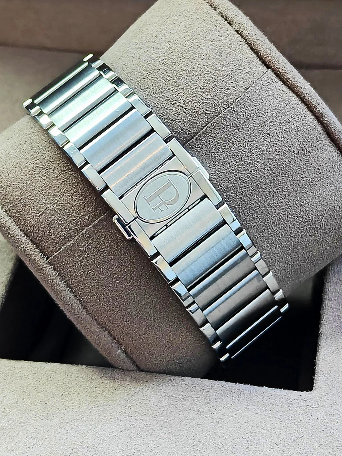 Parmigiani Tonda PF integrated steel bracelet folding clasp