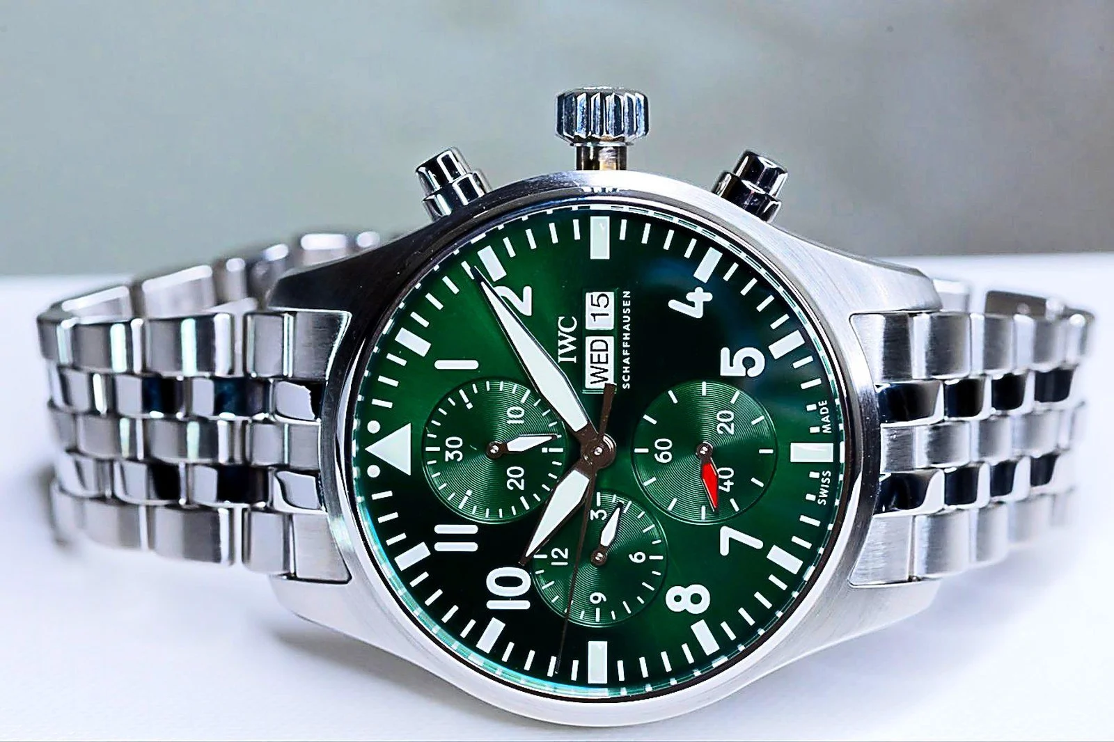 iwc-pilots-chronograph-iw378006-green-dial-angle.jpg