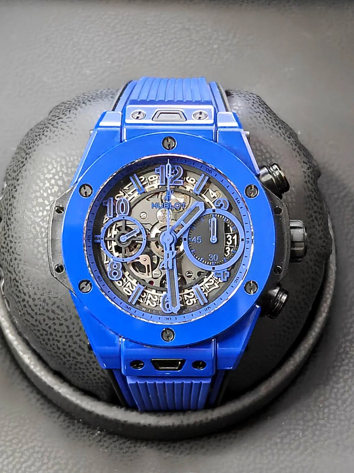hublot-big-bang-unico-blue-magic-441-es-5119-rx-dial-cover.jpg