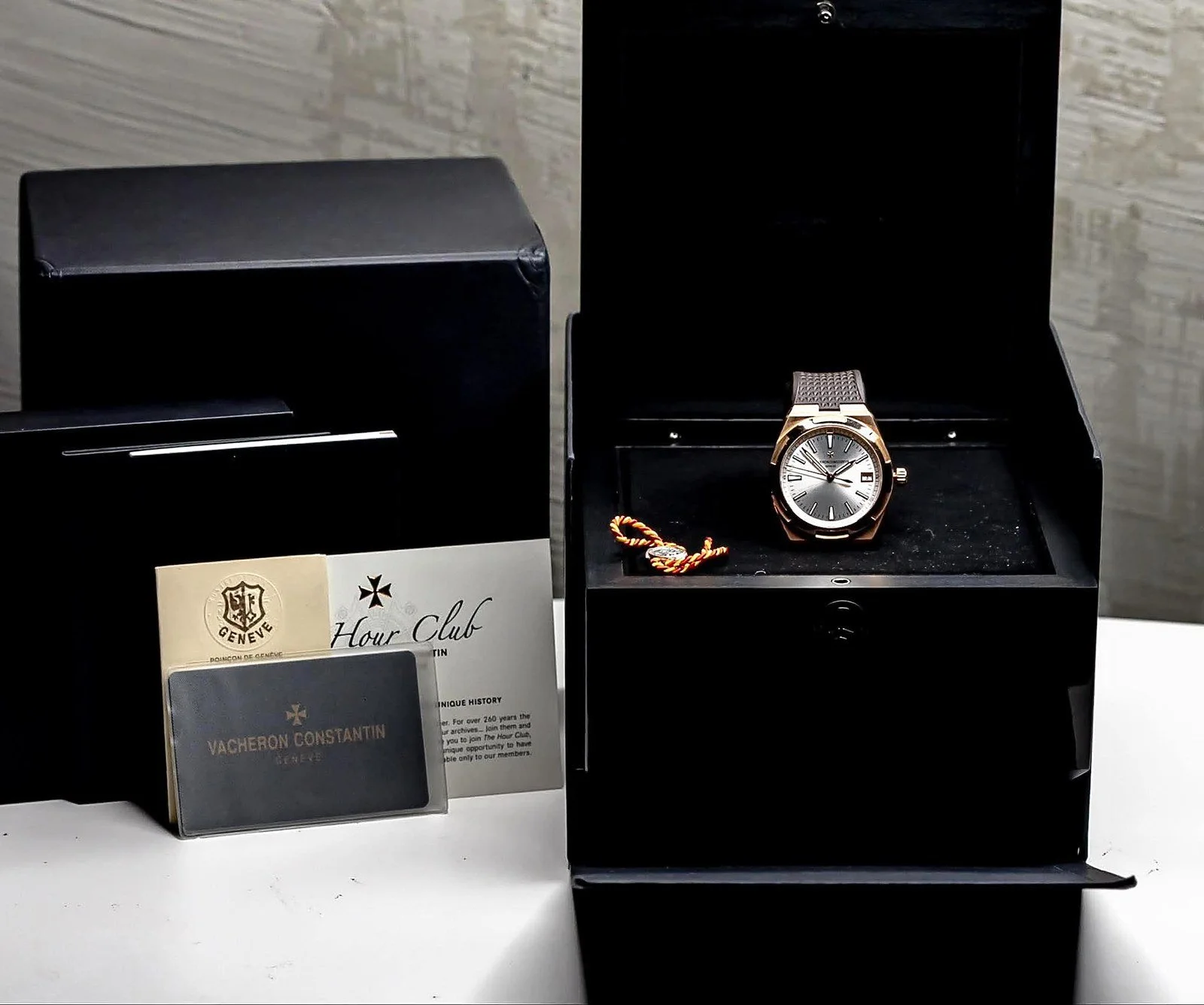 Vacheron Constantin Overseas 4500V rose gold silver dial, box and papers
