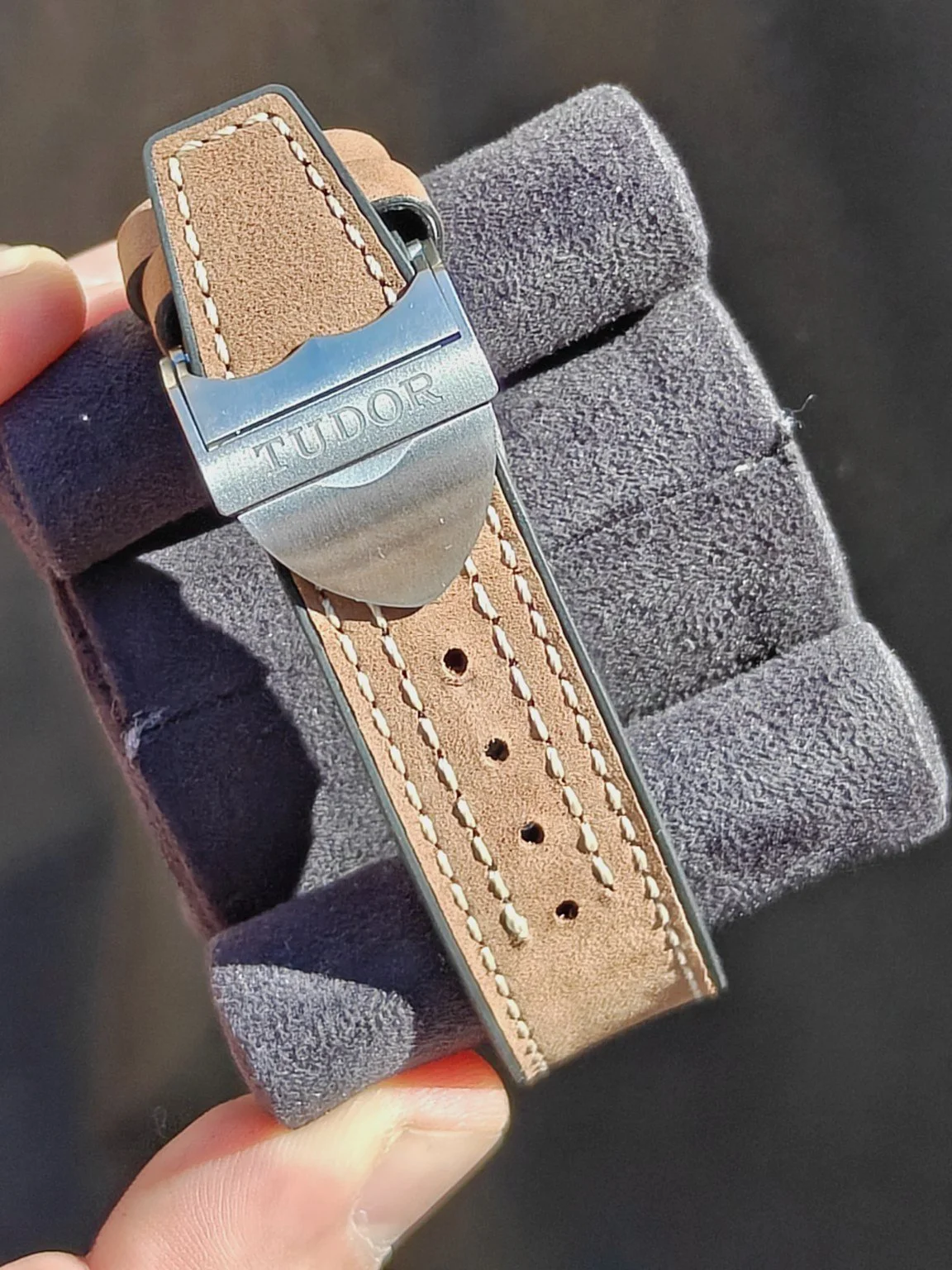 02_Buckle_and_Strap_970114.jpg