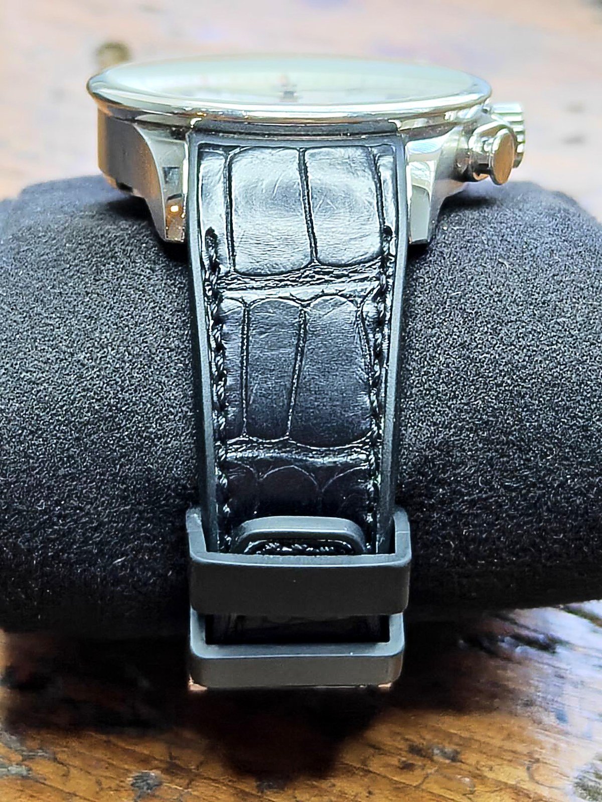 iwc-portugieser-yacht-club-iw390216-strap-lower.jpg