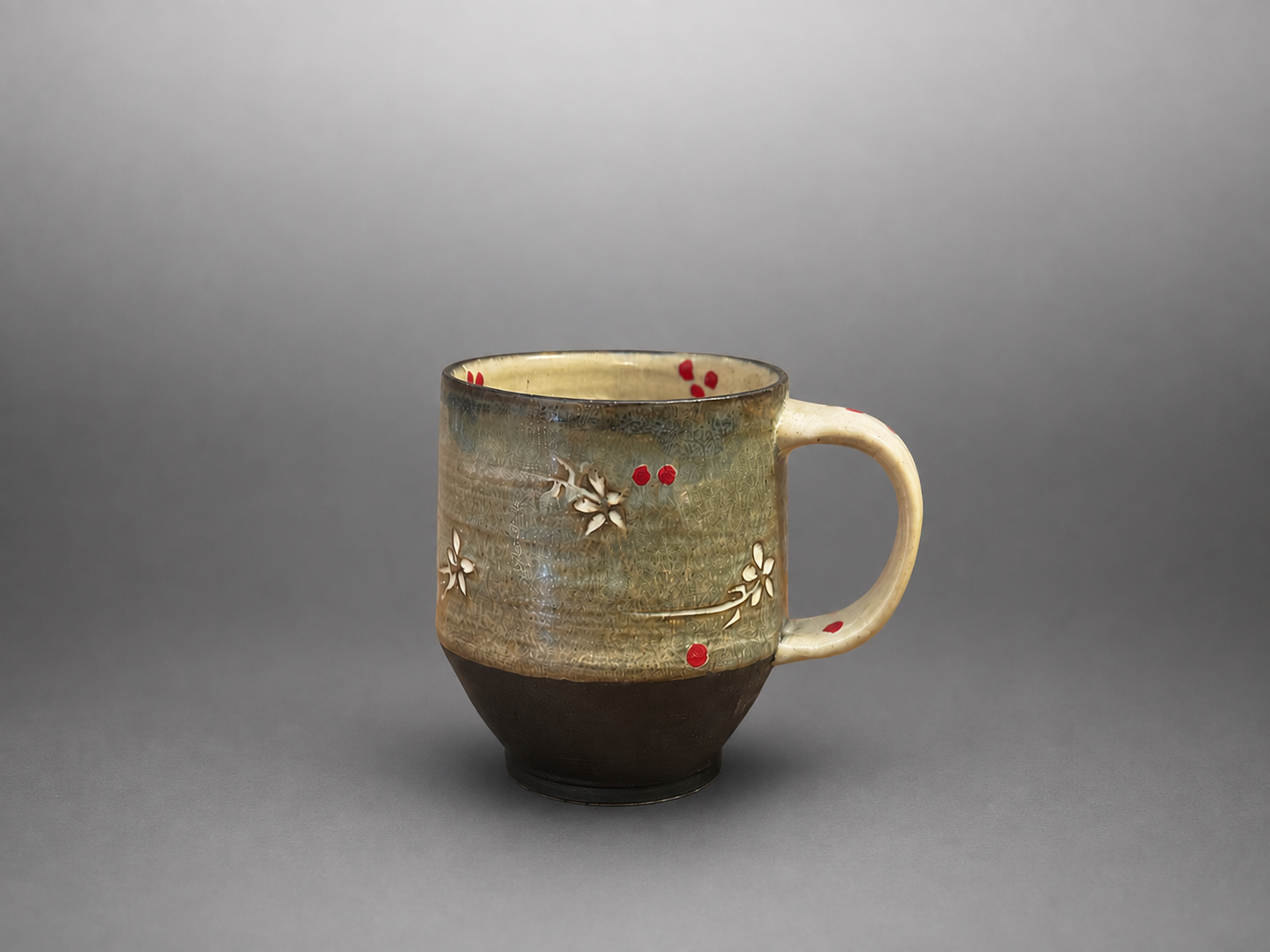 Cup round -  Carved Flowers