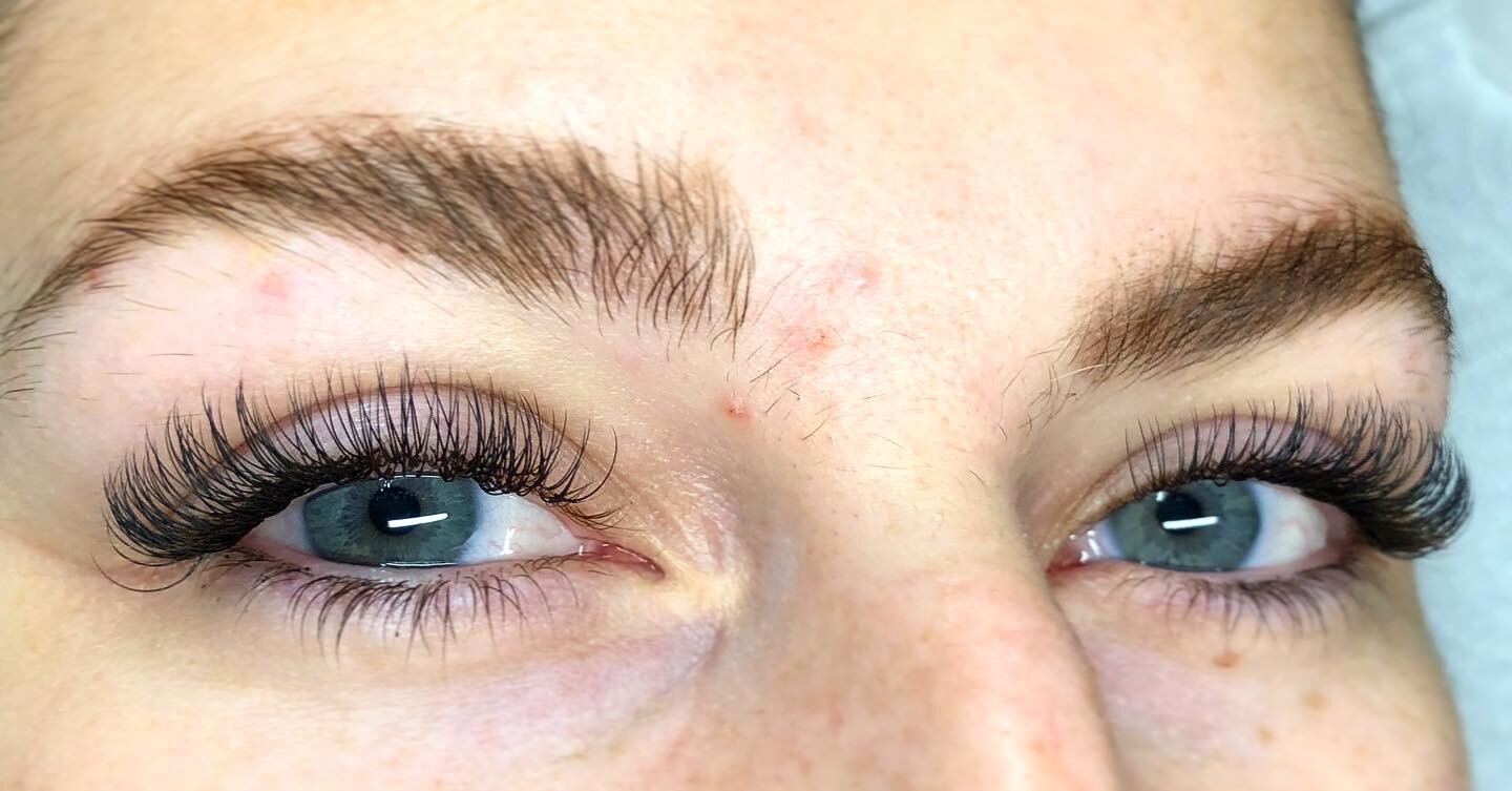 Beautiful classics in Monroe D curl 💃🏼💃🏼
.
.
There are still spaces this week to book your full set / lash lift / brow makeover x
.
.
.

To Get Lashed:

via my Instagram &ldquo;Book&rdquo; button 

Come in and have a full consultation to discuss 
