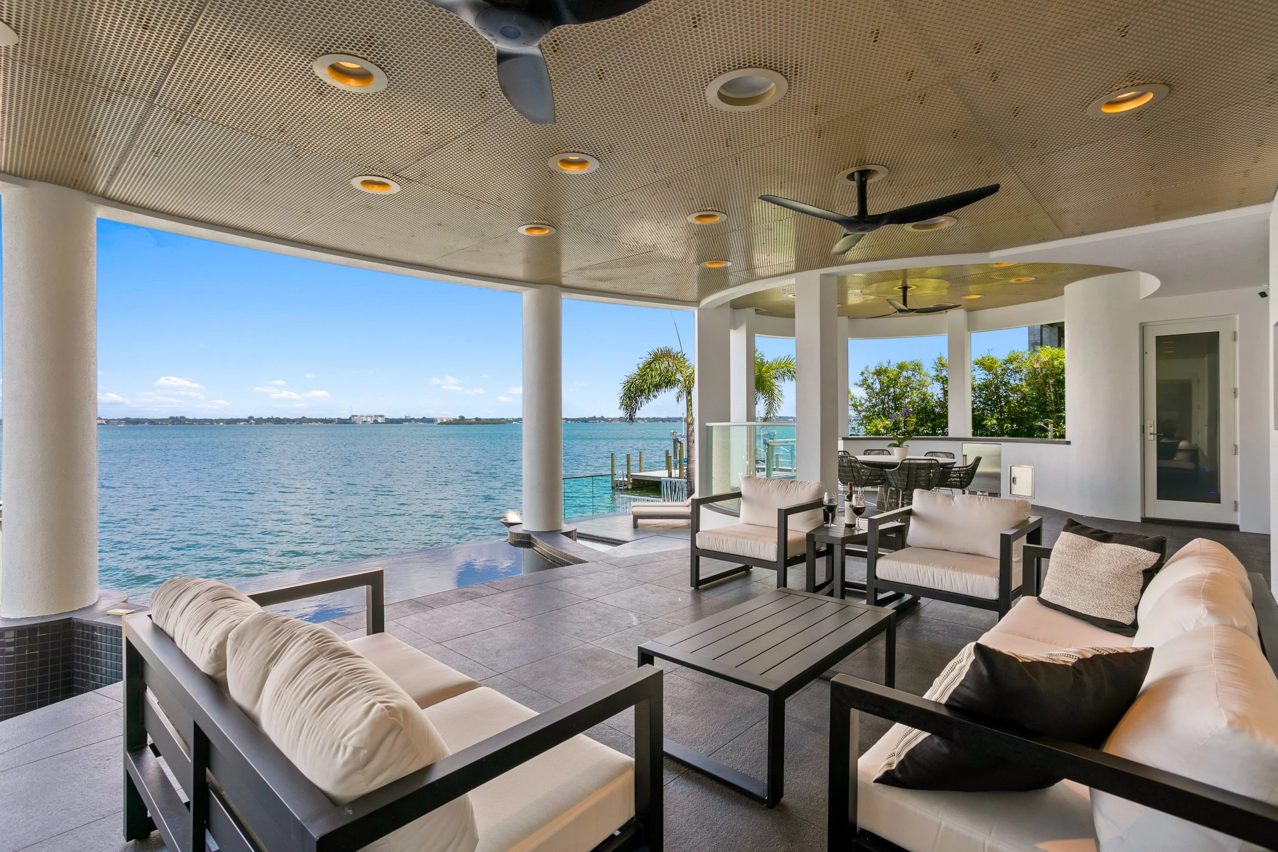 837 Harbor Is, Clearwater, FL