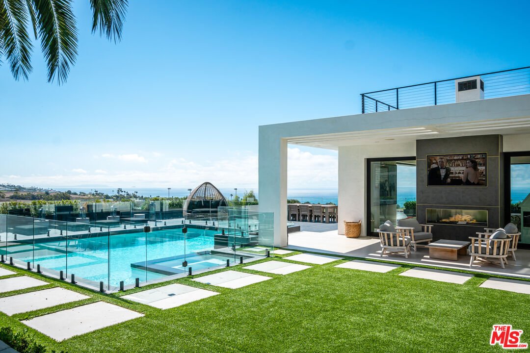 $11,900,000 | 5944 Filaree Heights Rd, Malibu, CA 90265