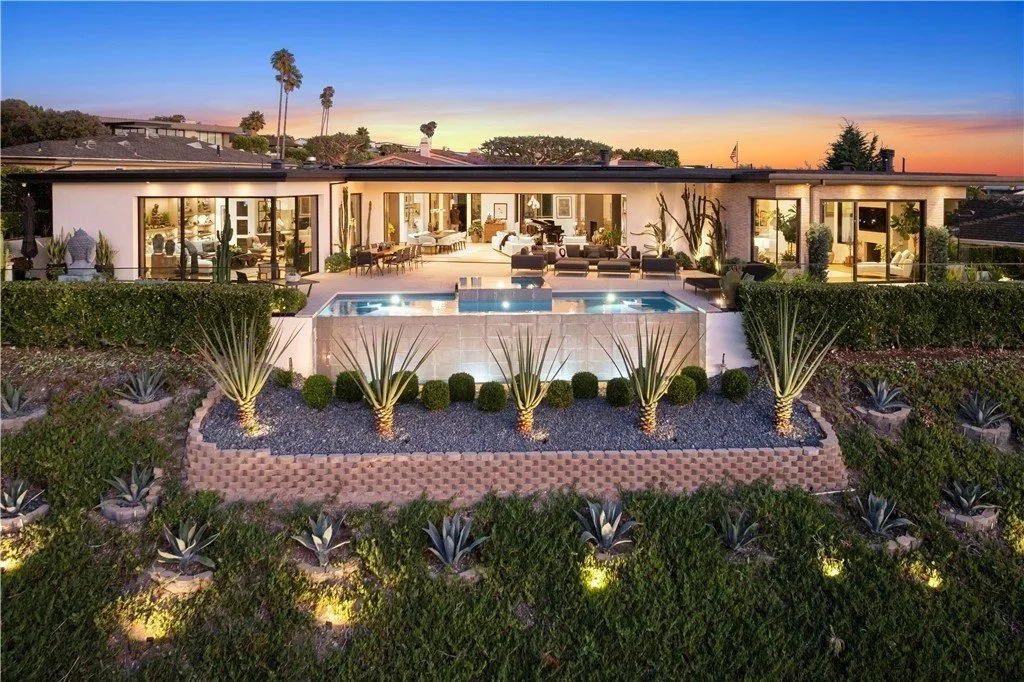 $15,970,000 | 1521 Bayadere Ter, Corona del Mar, CA